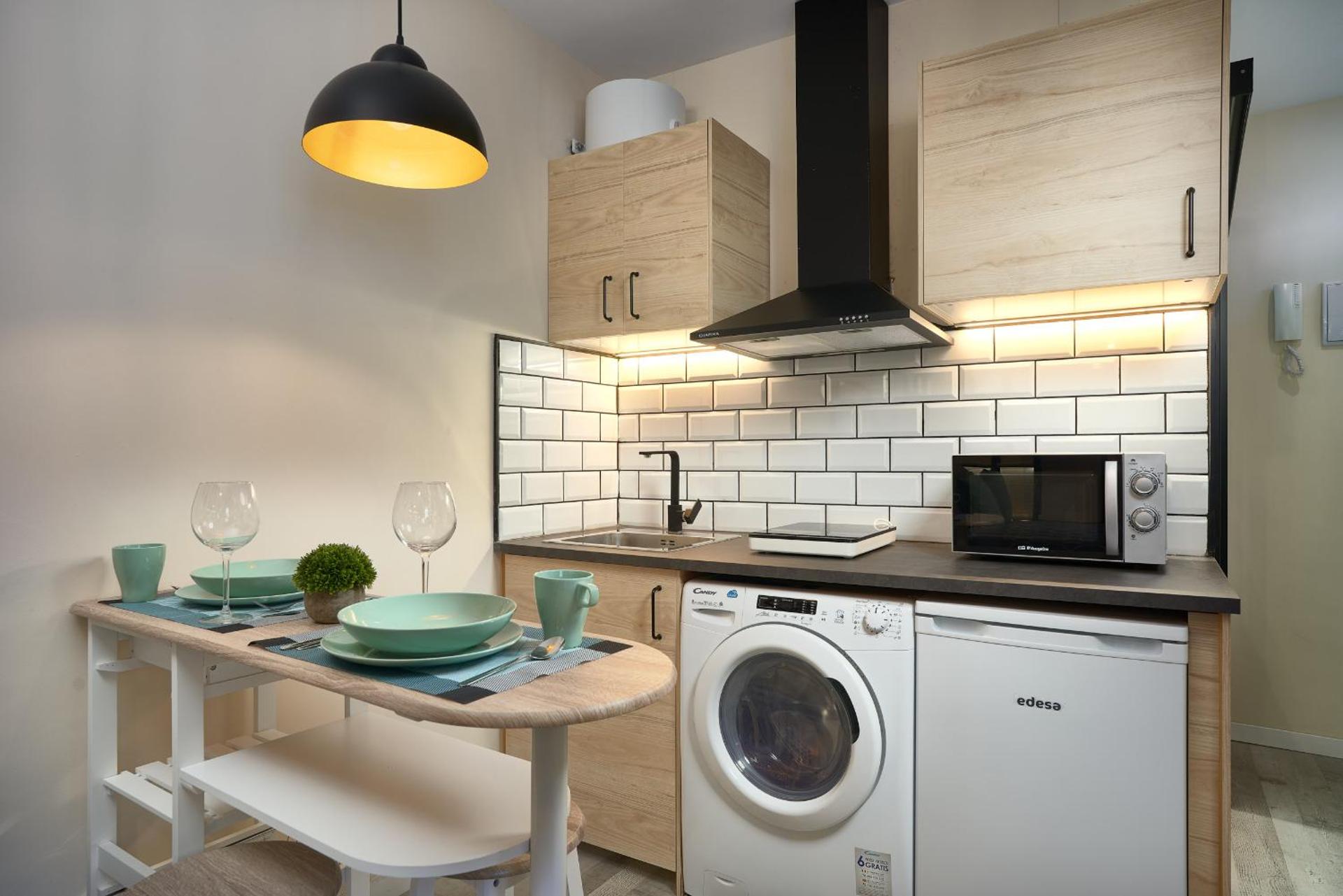 Kitchen or kitchenette