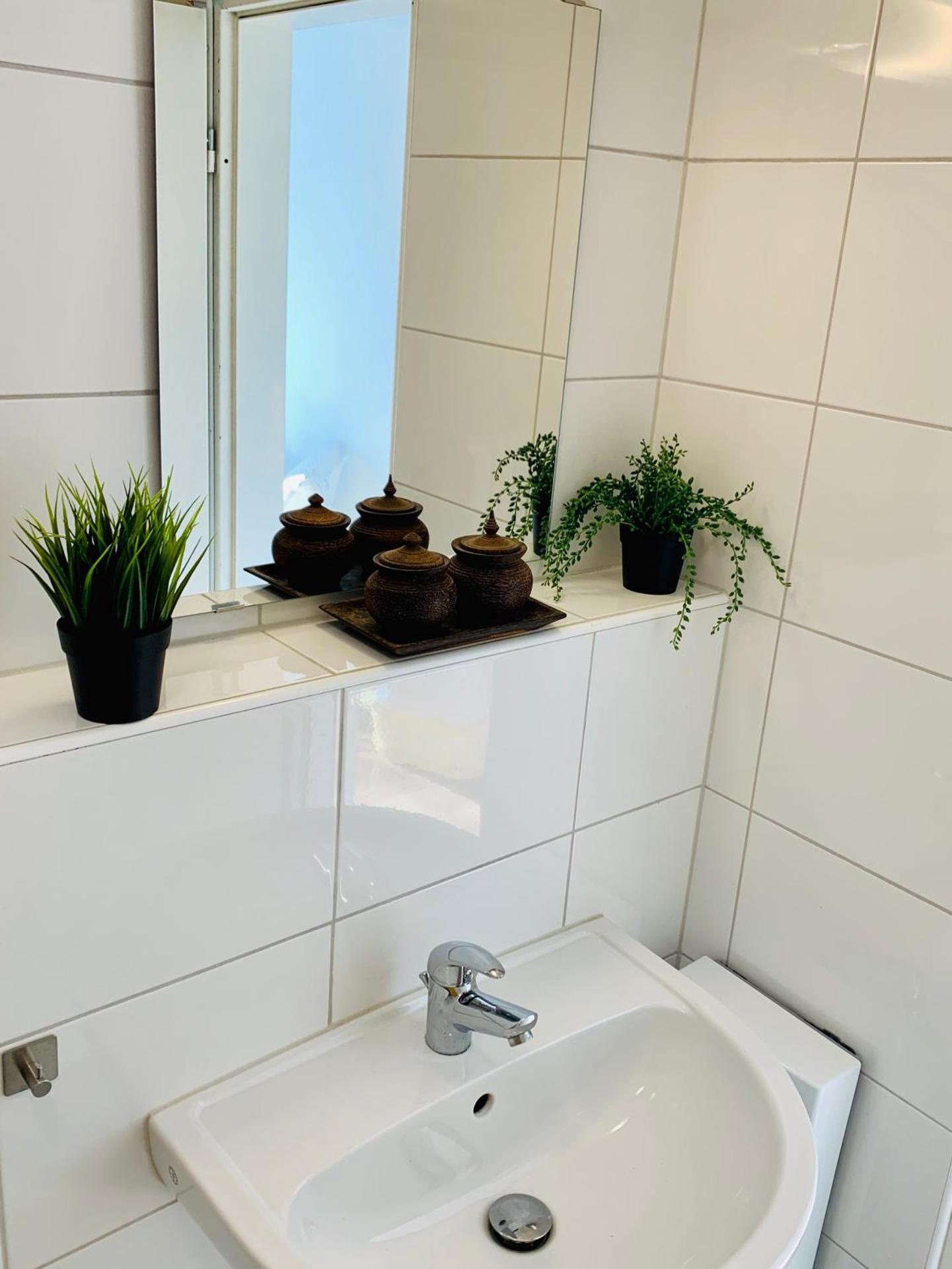 An der Uniklinik, Apartment mit eigener Küche und renoviertem Badezimmer, Zentrale Lage