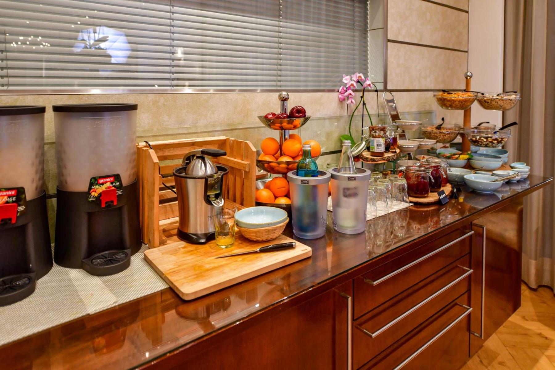 Coffee/tea facilities