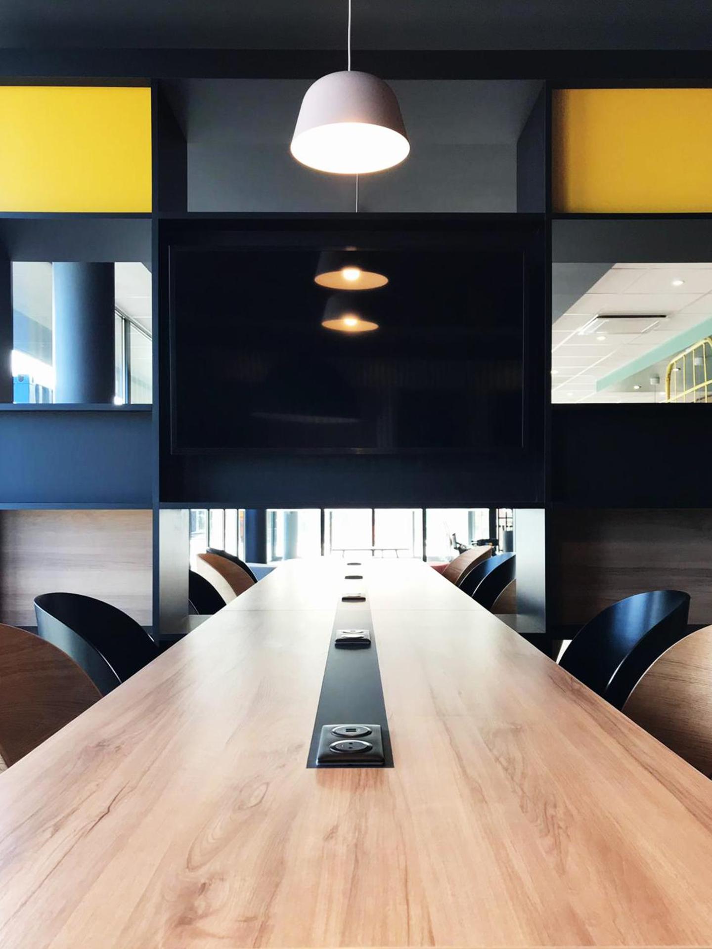 Communal lounge/ TV room