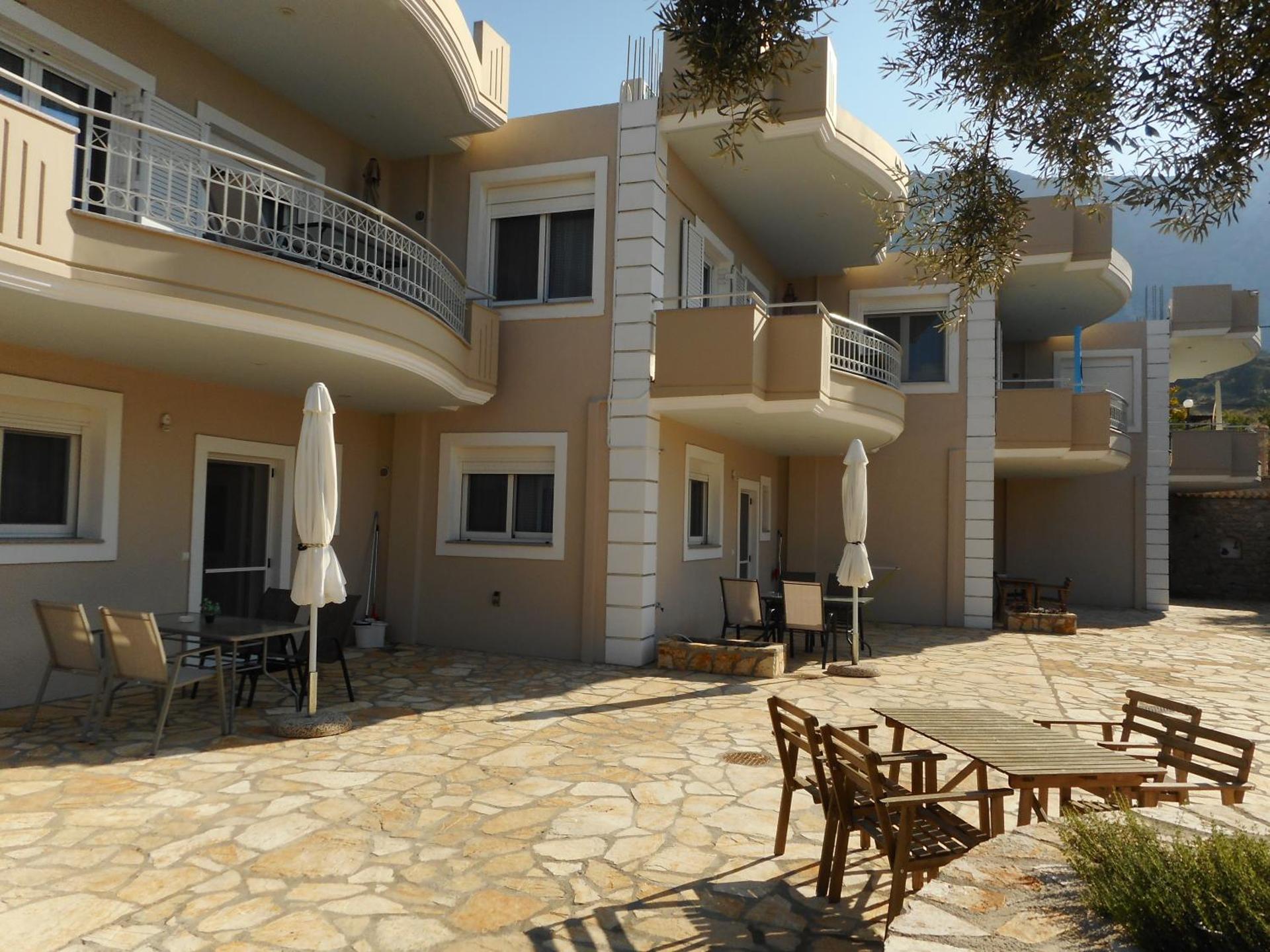 Kanellos luxury apartments