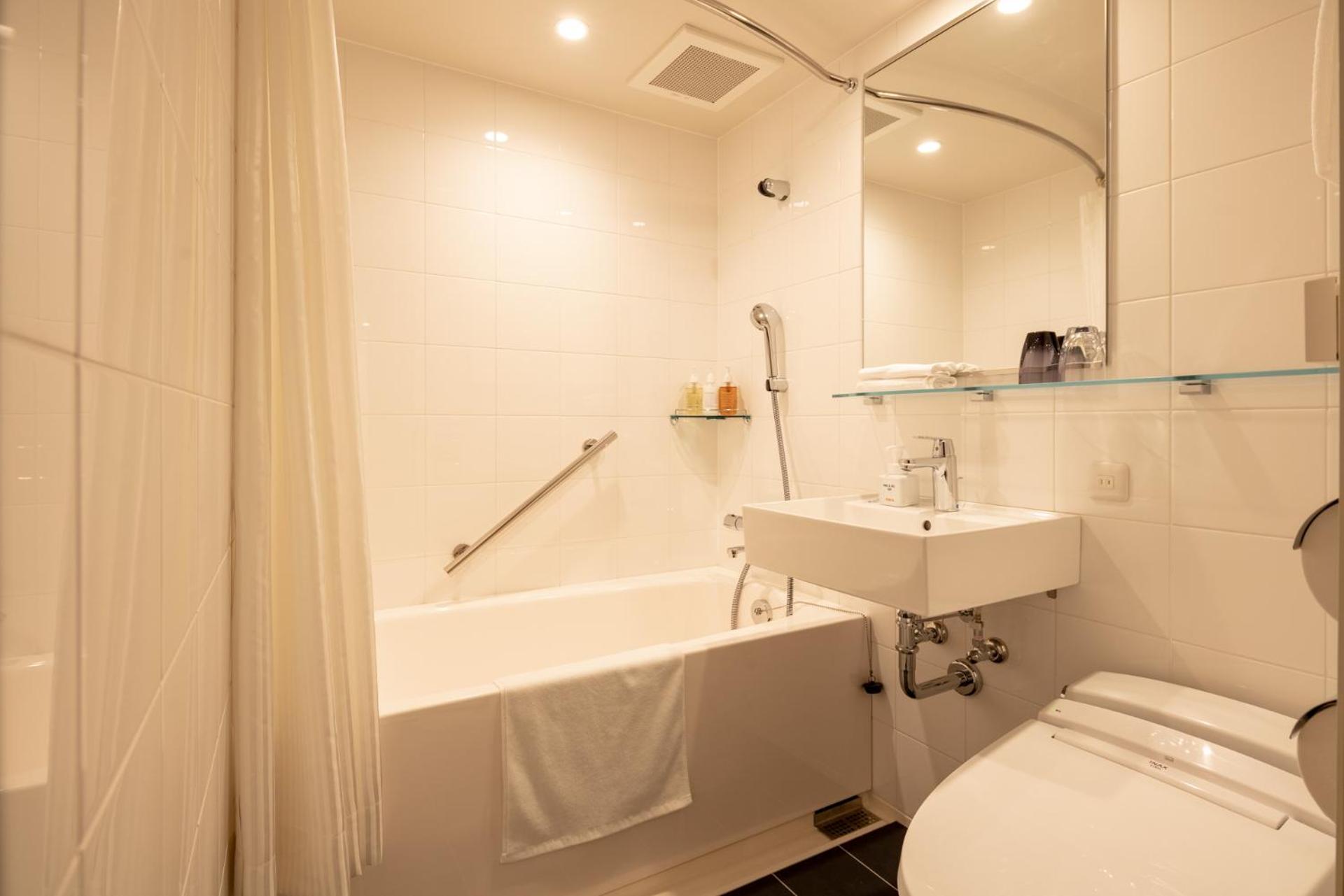 Run of House (2 Adult) - Non-Smoking