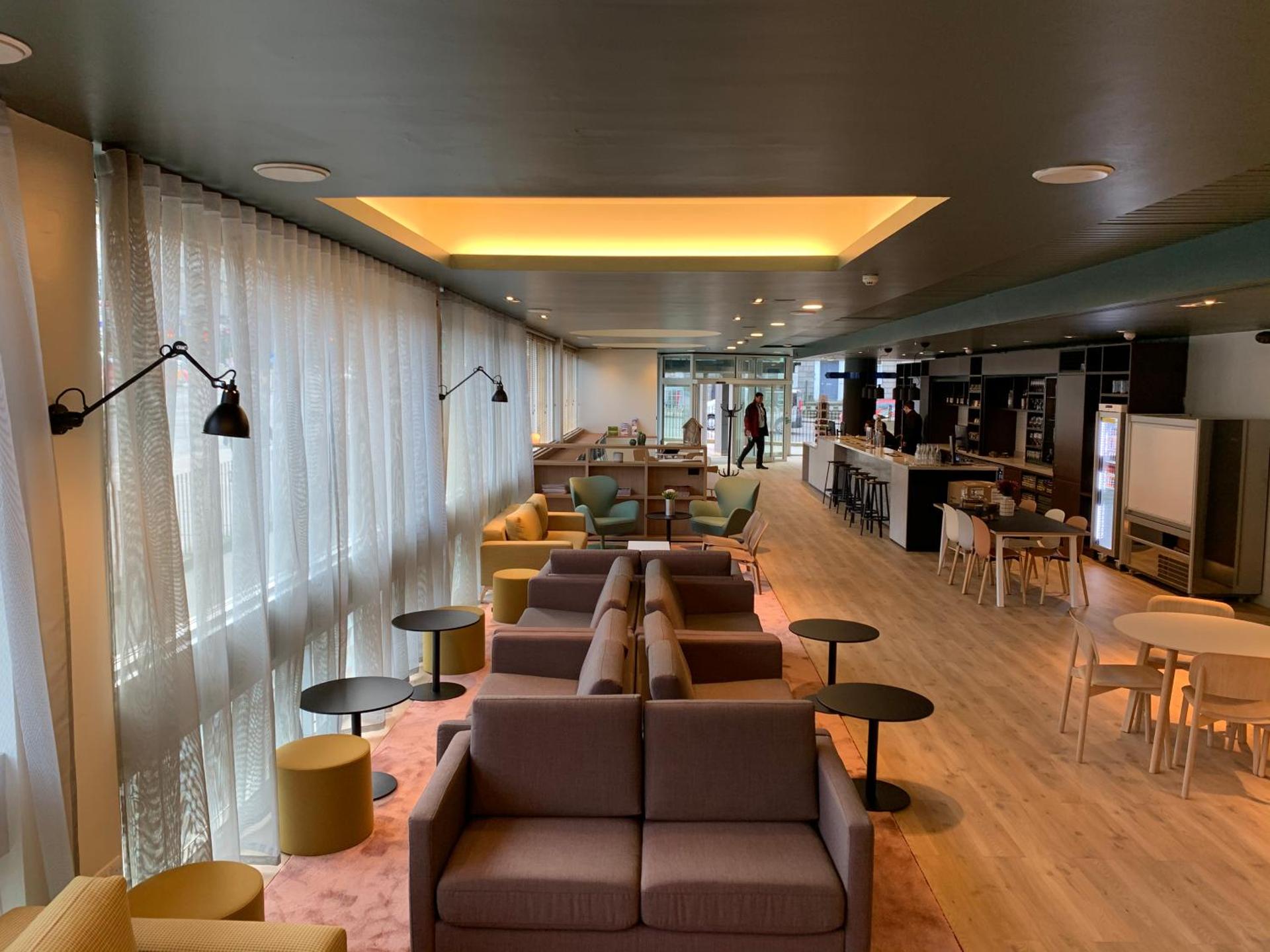 Lounge or bar