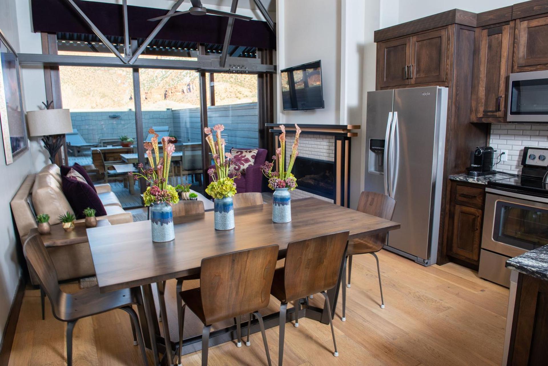 Communal lounge/ TV room