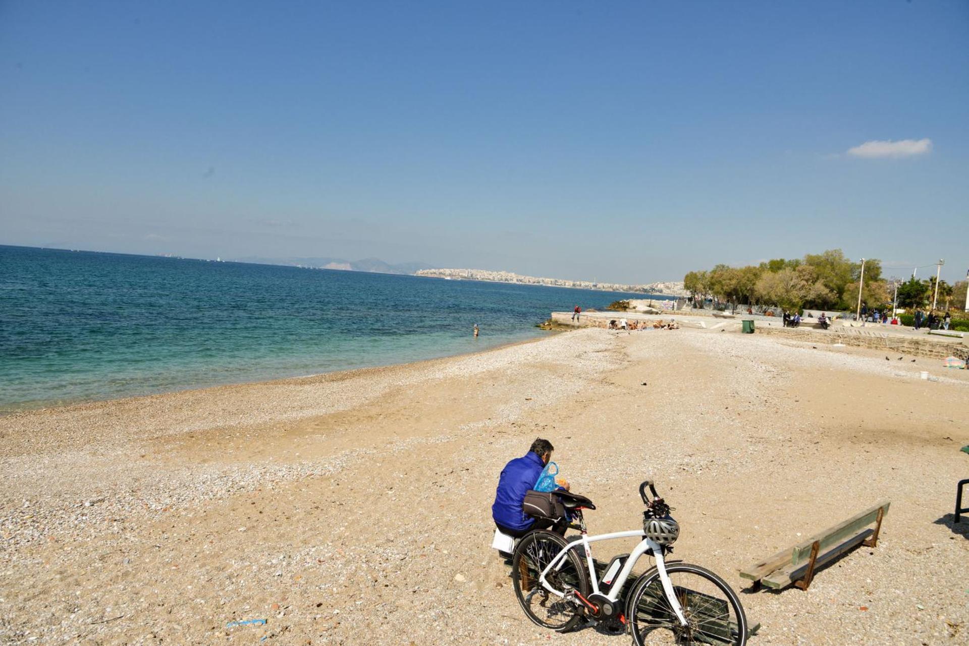 Athens Sea view 2 floor apartment next to Marina