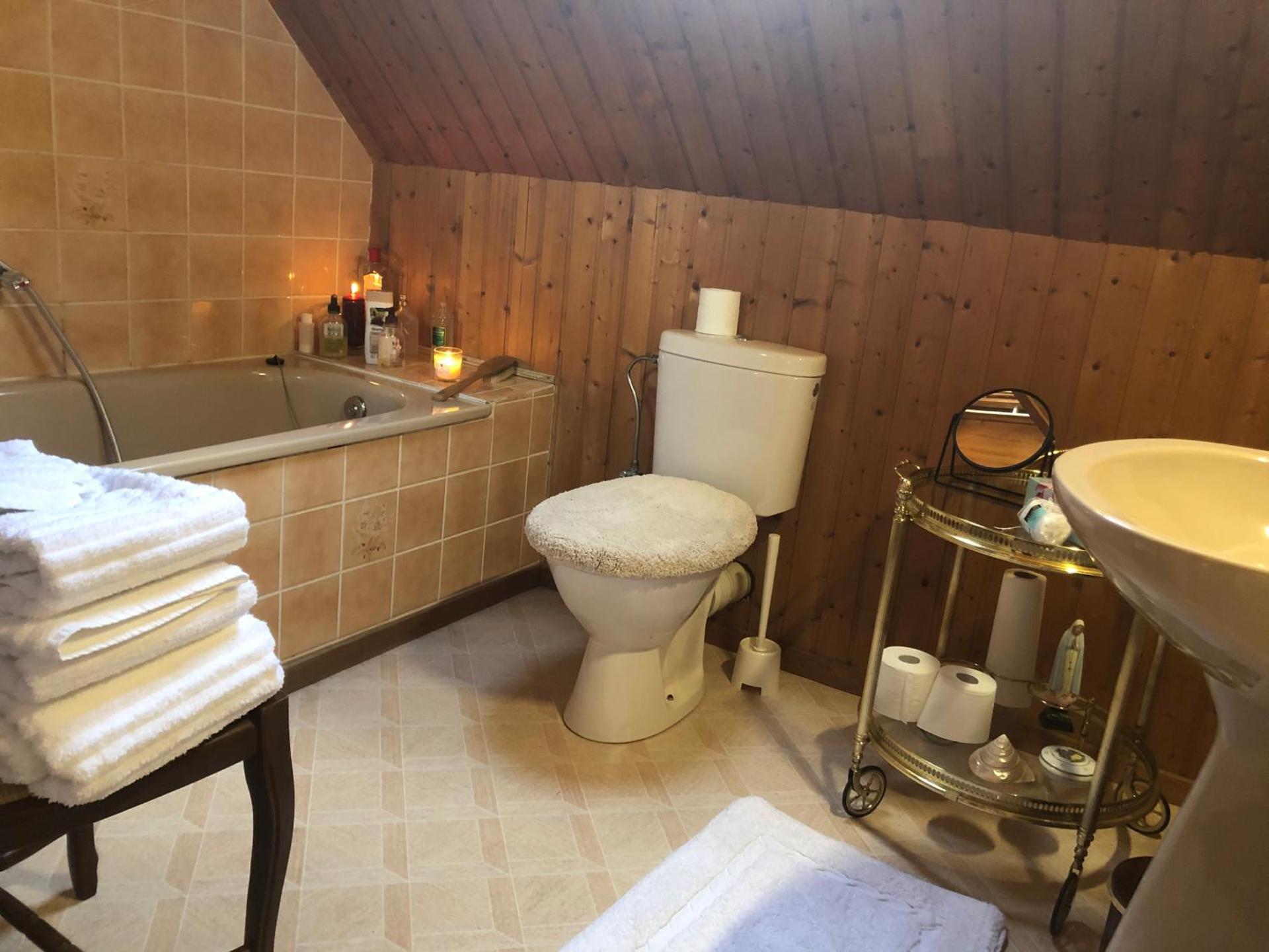 Double Room with Private Bathroom