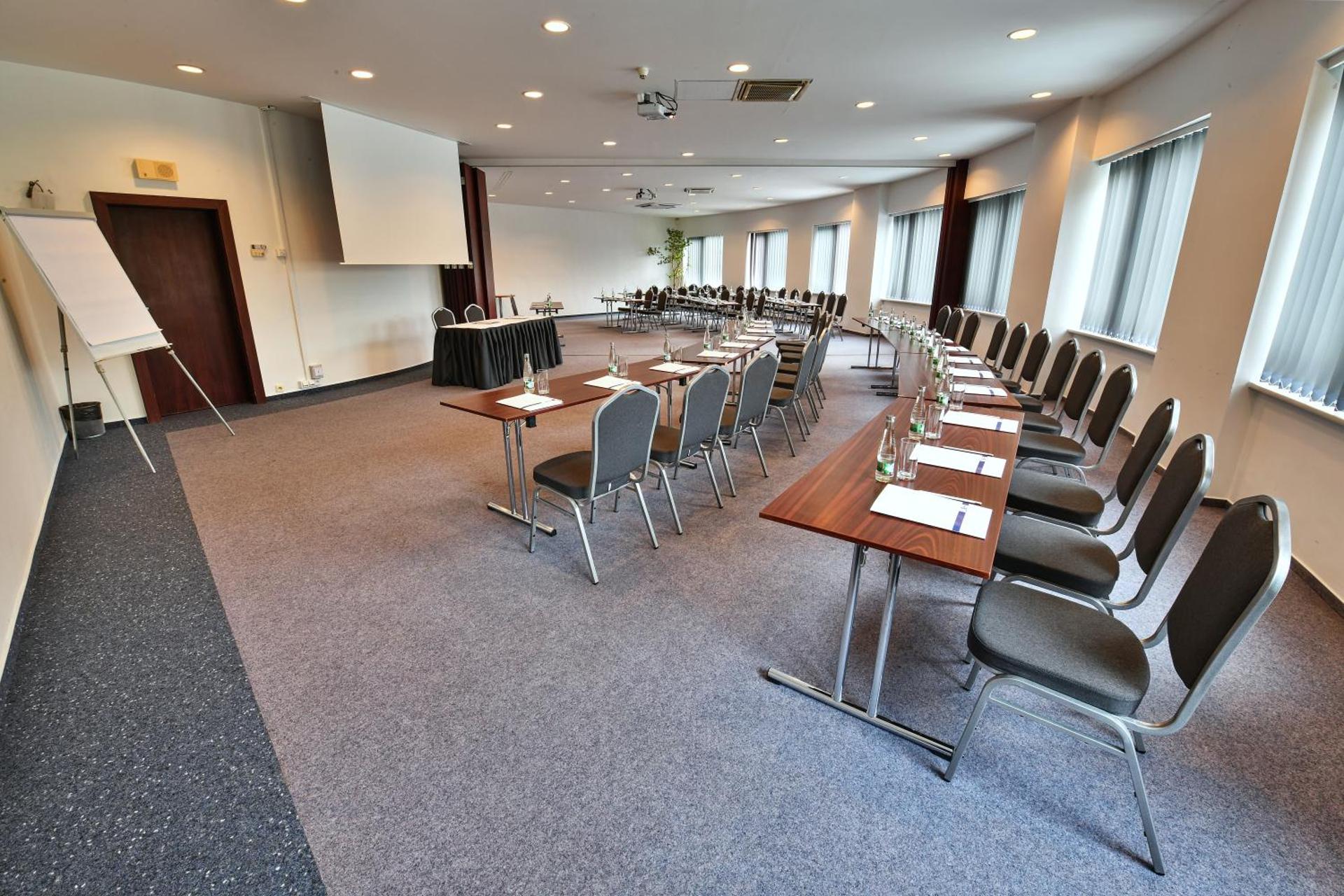 Meeting/conference room