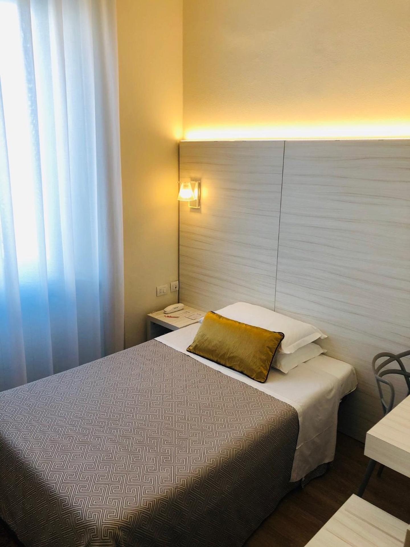 Hotel La Nuova Rotaia