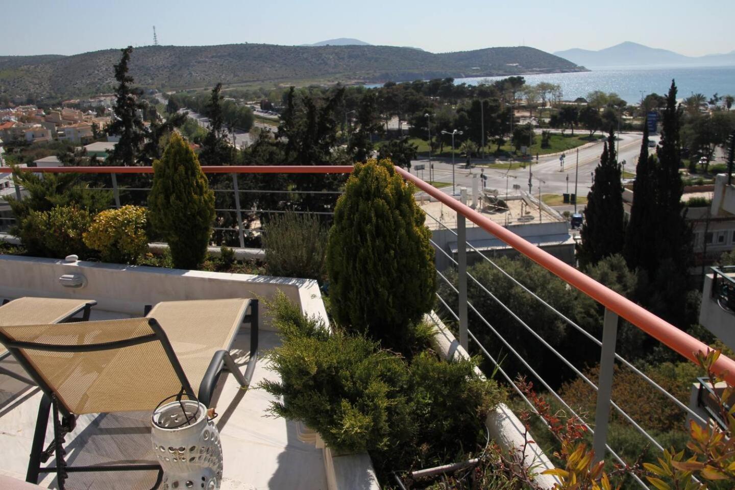 Varkiza Seaside Penthouse with Private Roof Deck