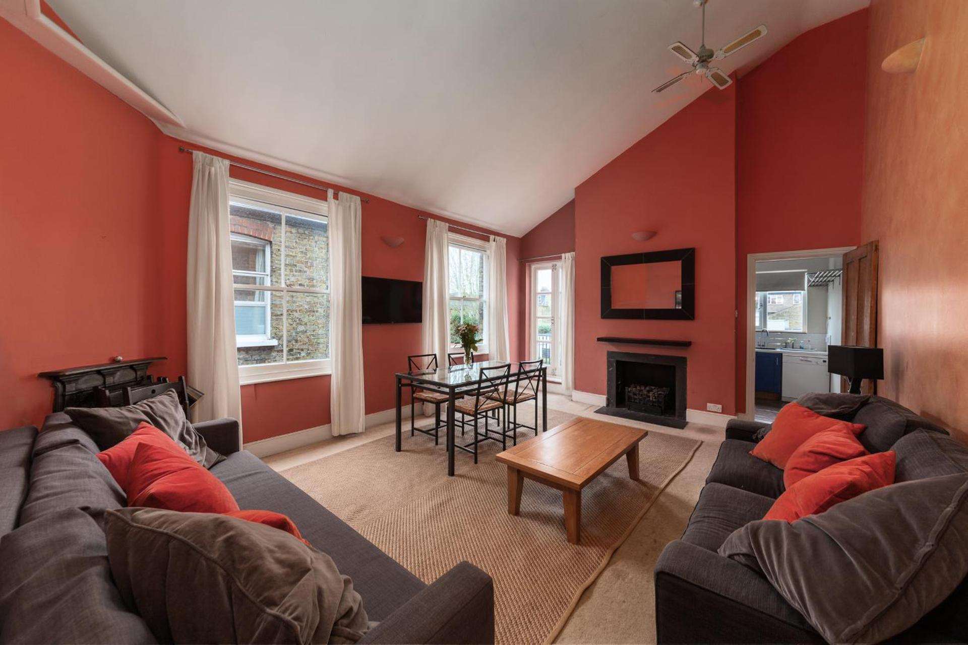 Communal lounge/ TV room