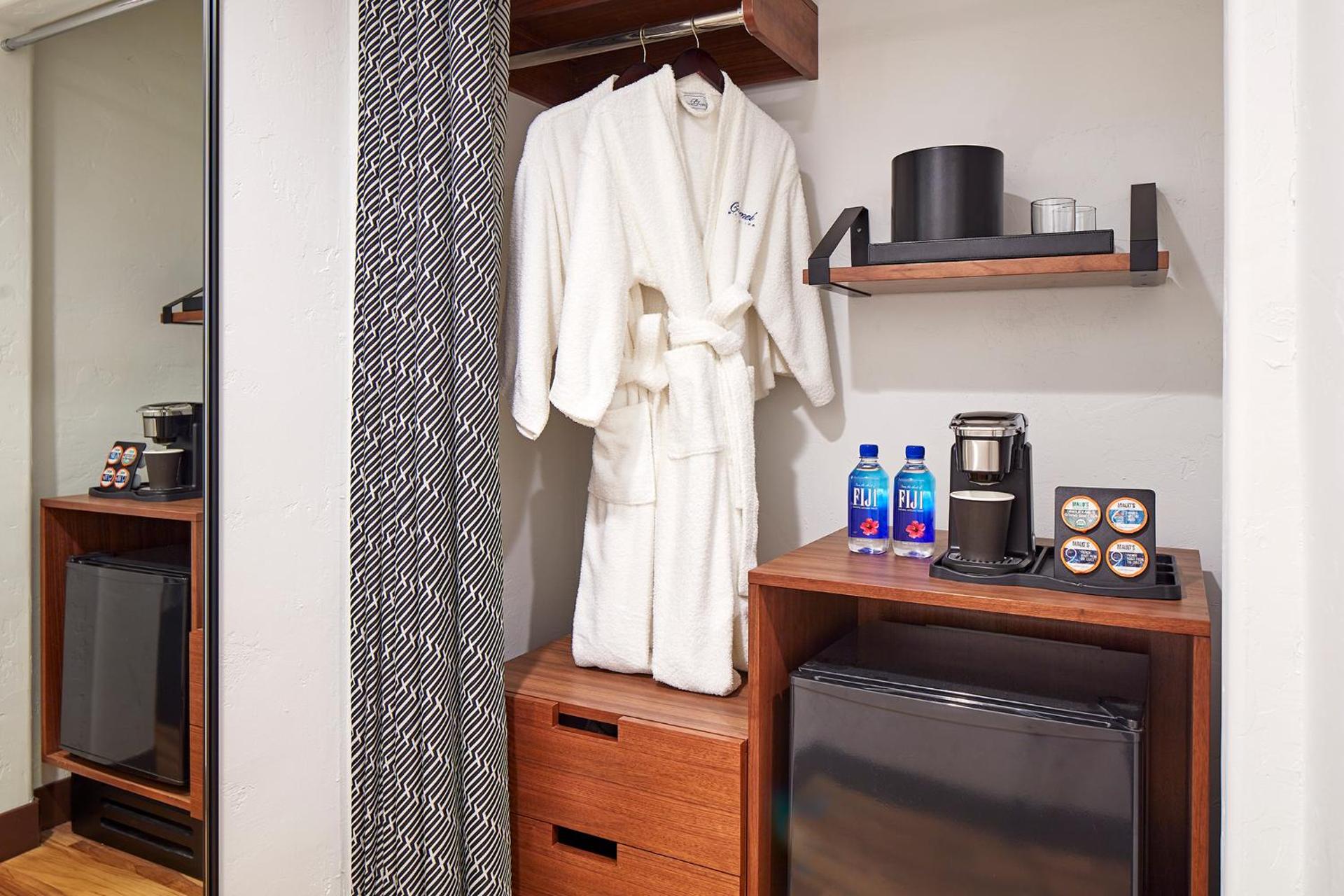 Coffee/tea facilities