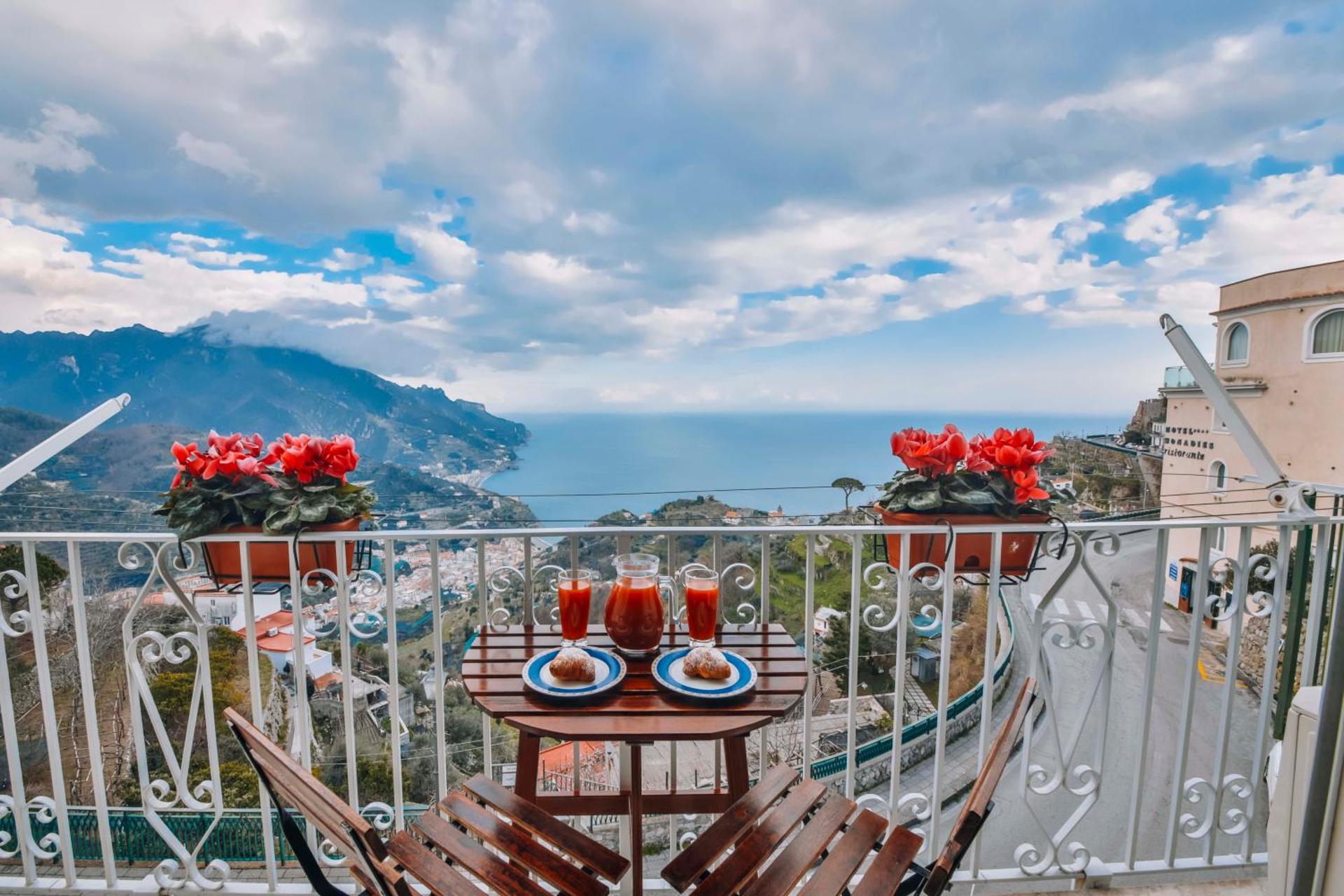 CASA CHIARINA breathtaking sea view