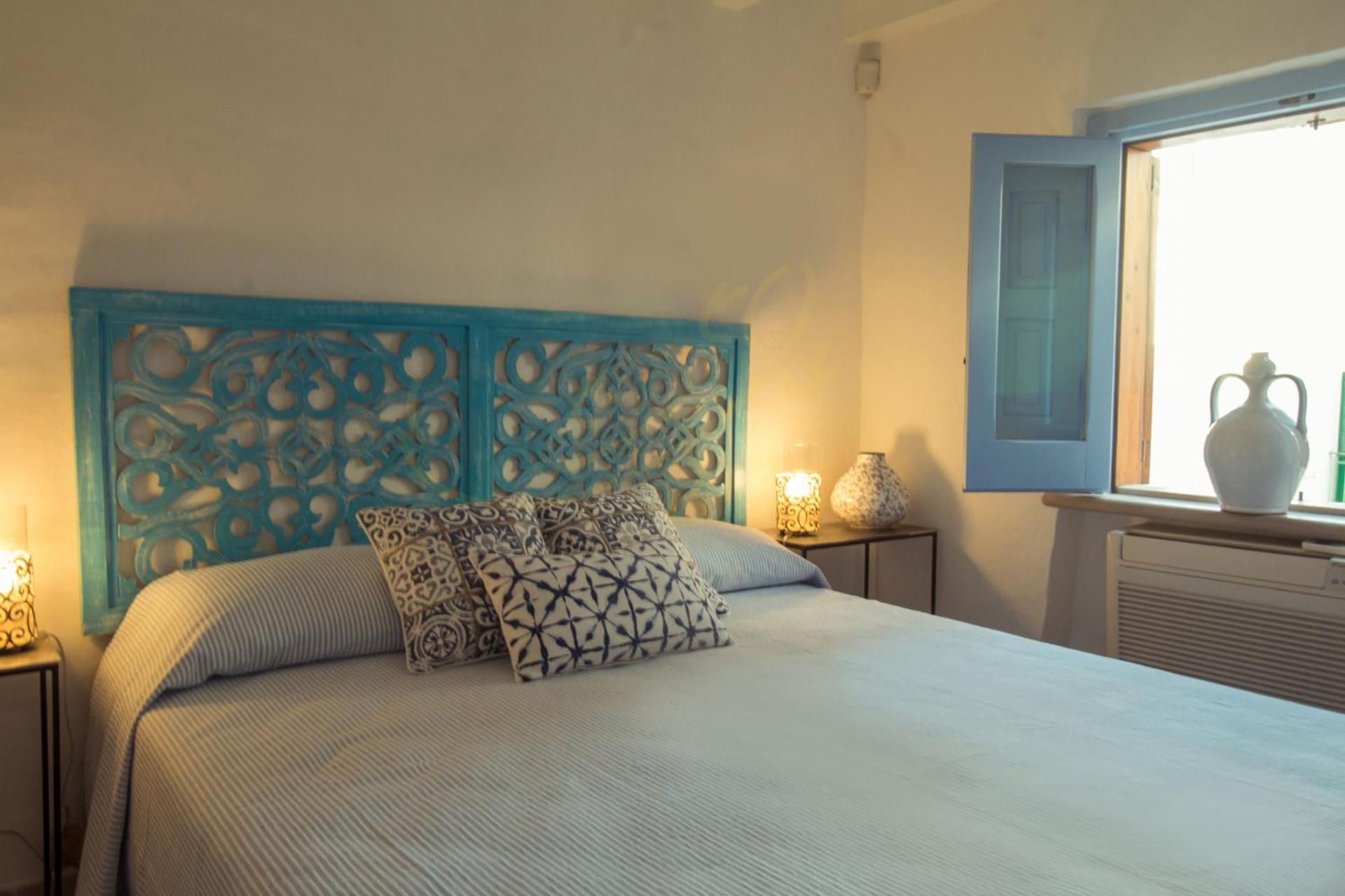 TD Casa Reina in the Historic Center with Terrace