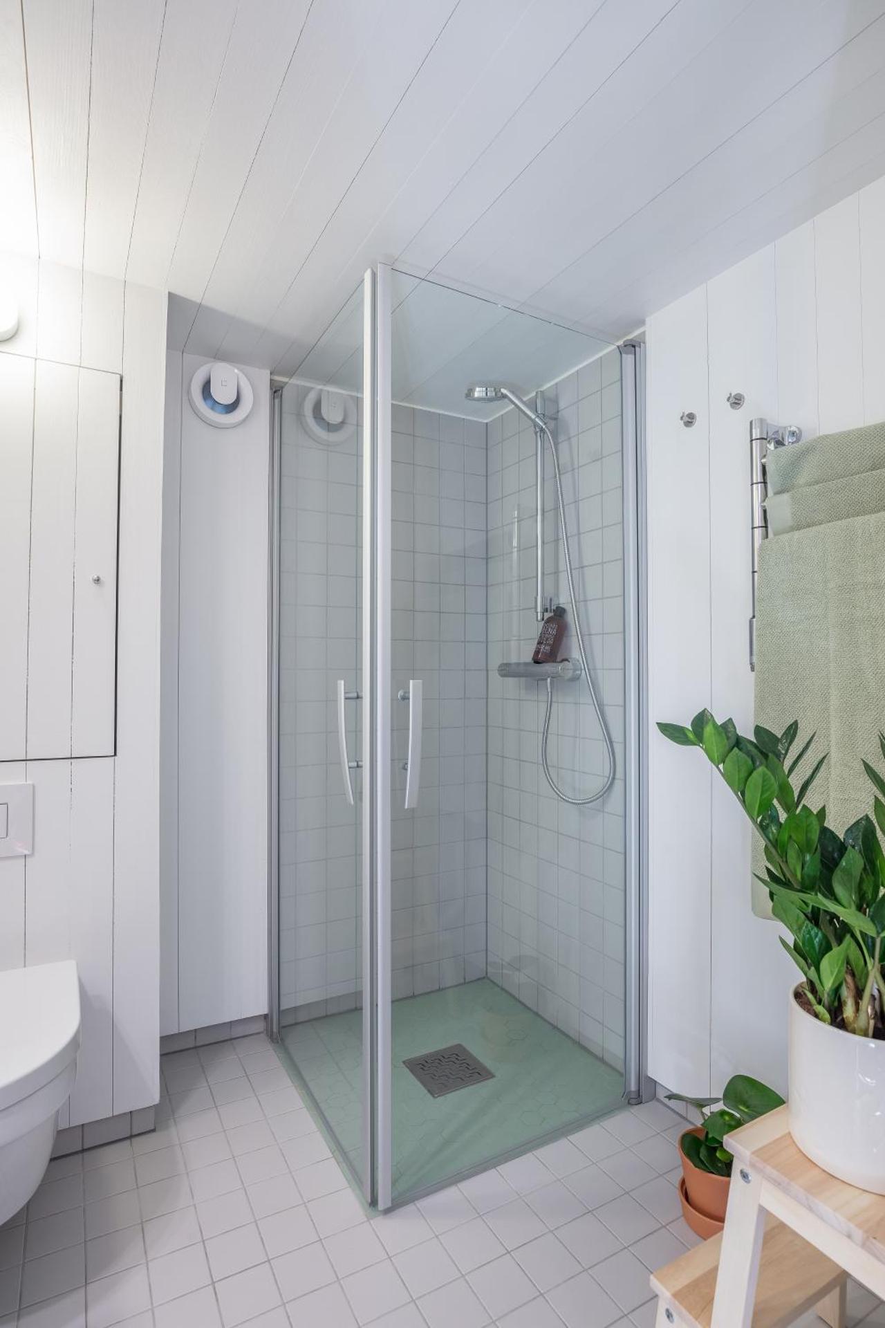 Sparkling newly built house close to city & nature