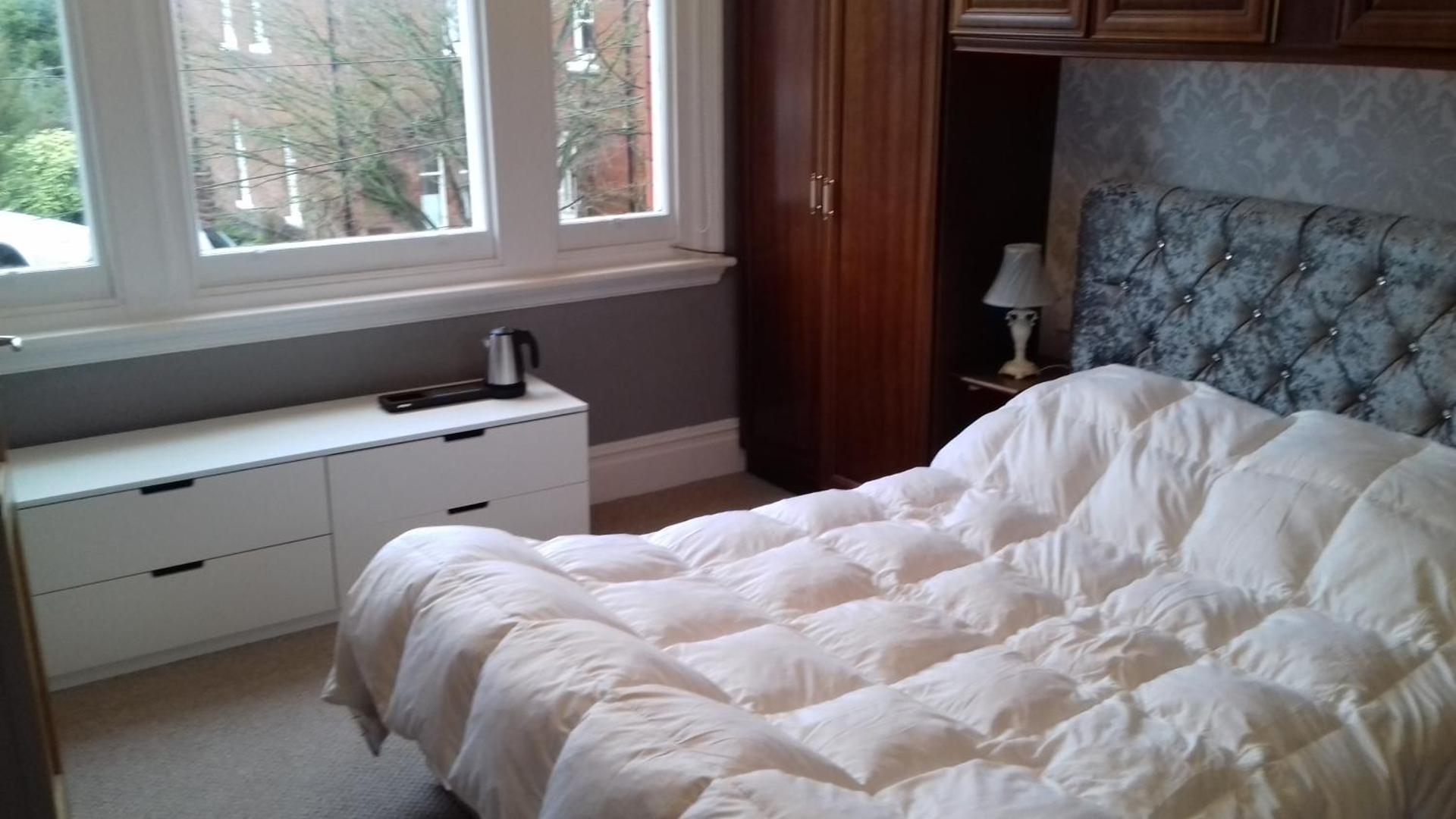 Lansdown House Bed & Breakfast