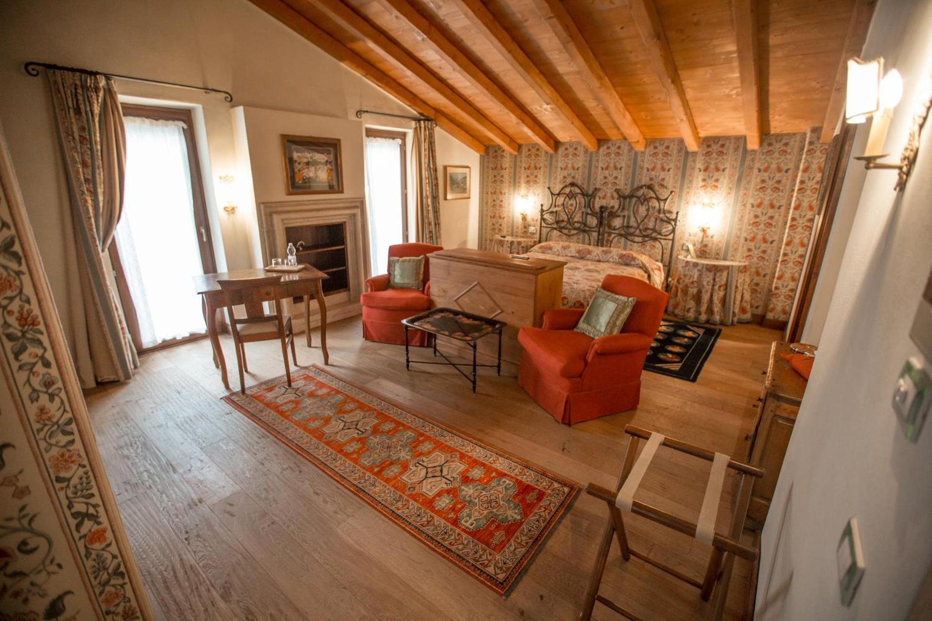 Junior Suite with Terrace