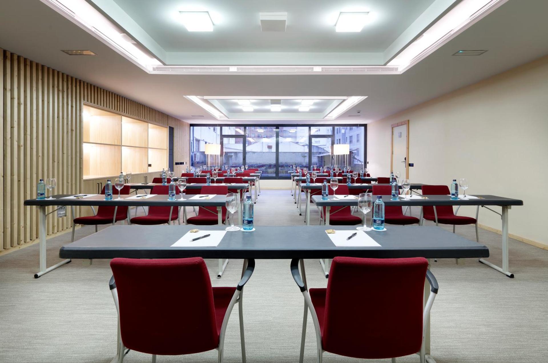 Meeting/conference room