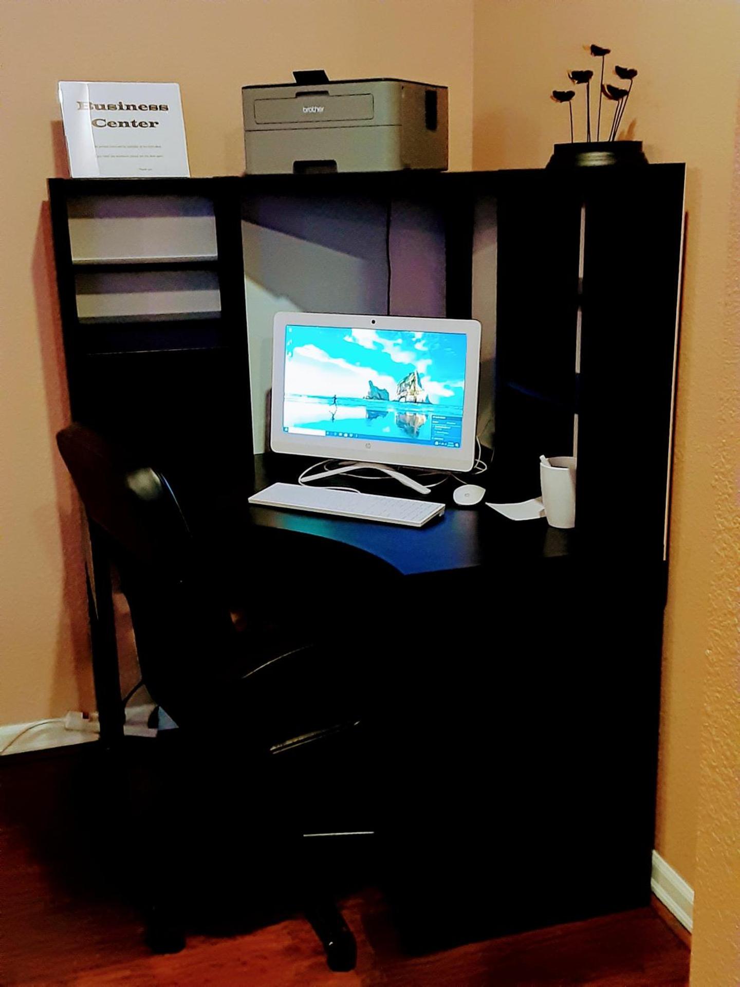 Communal lounge/ TV room