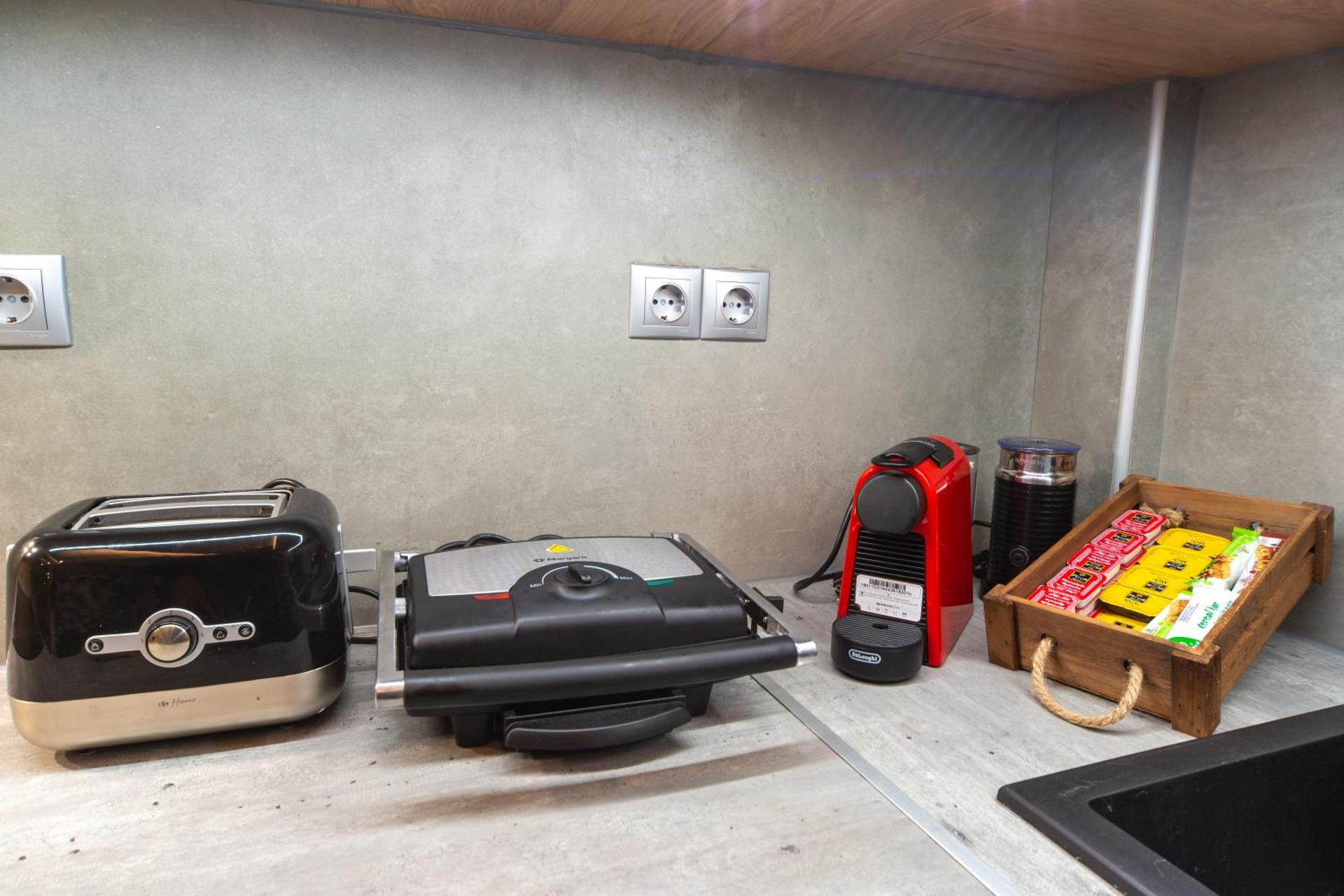 Coffee/tea facilities