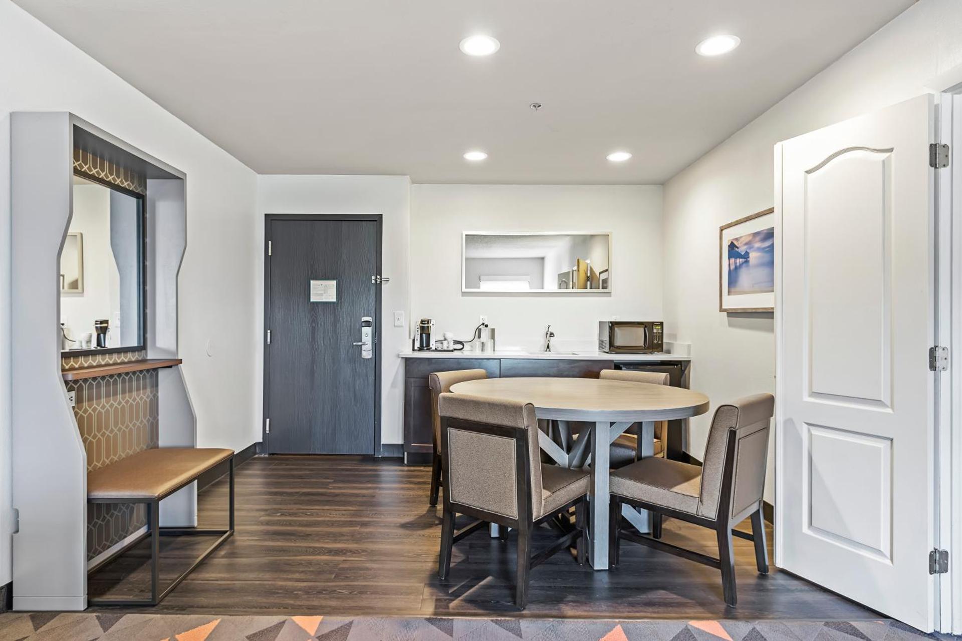 Photo of the whole room