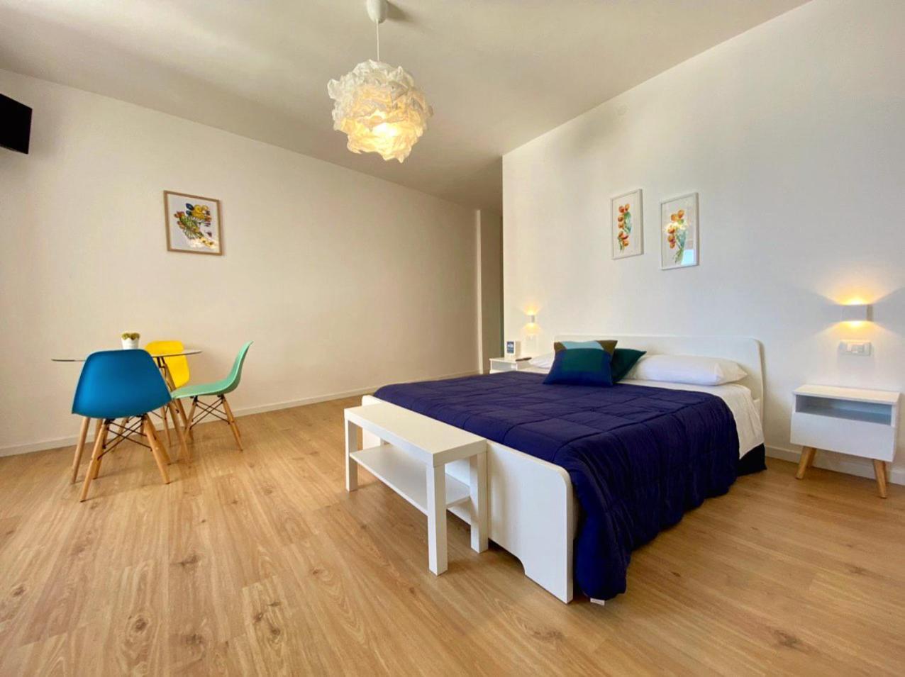 Mondello Beach Rooms - by the sea