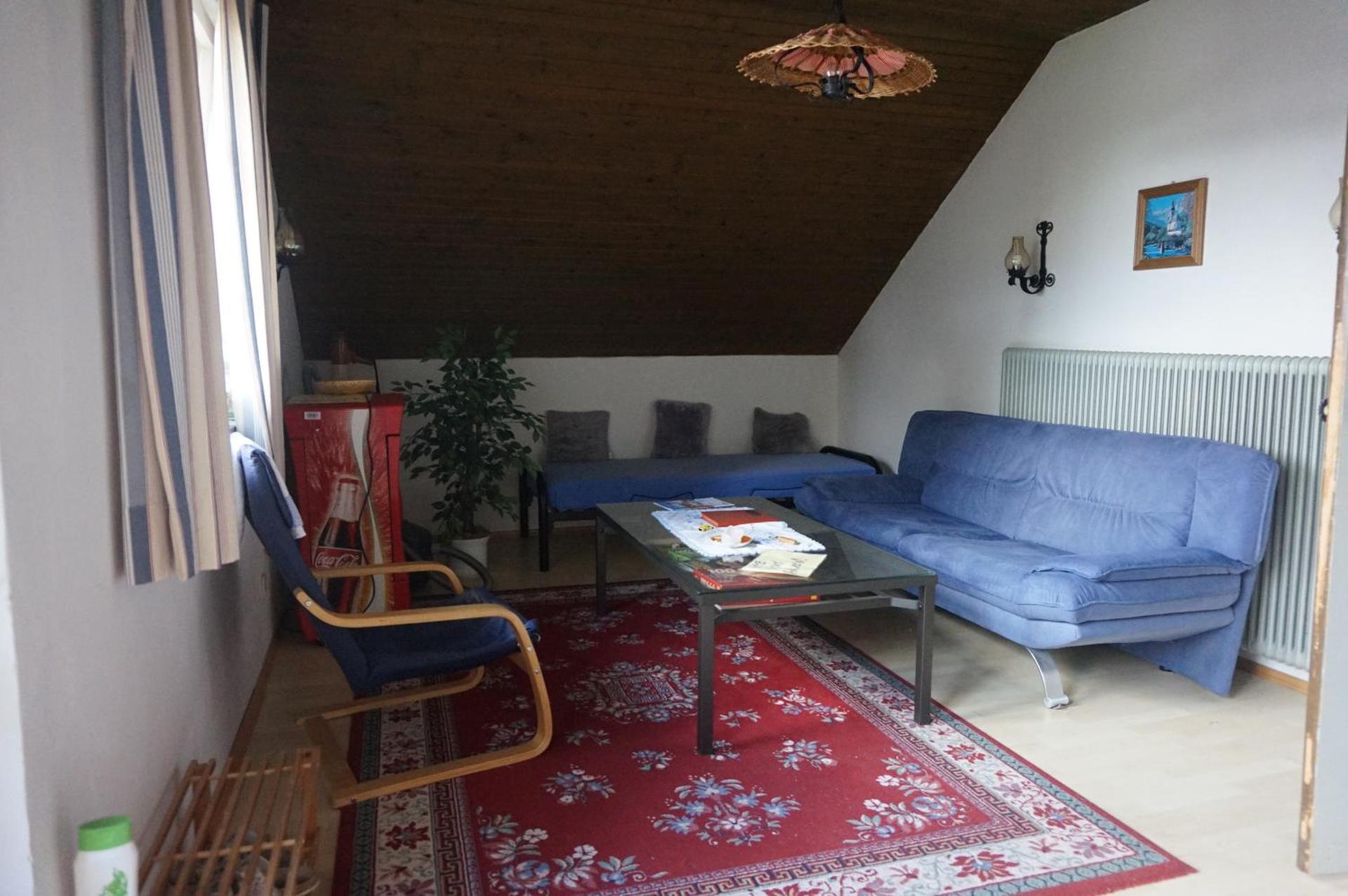 Communal lounge/ TV room