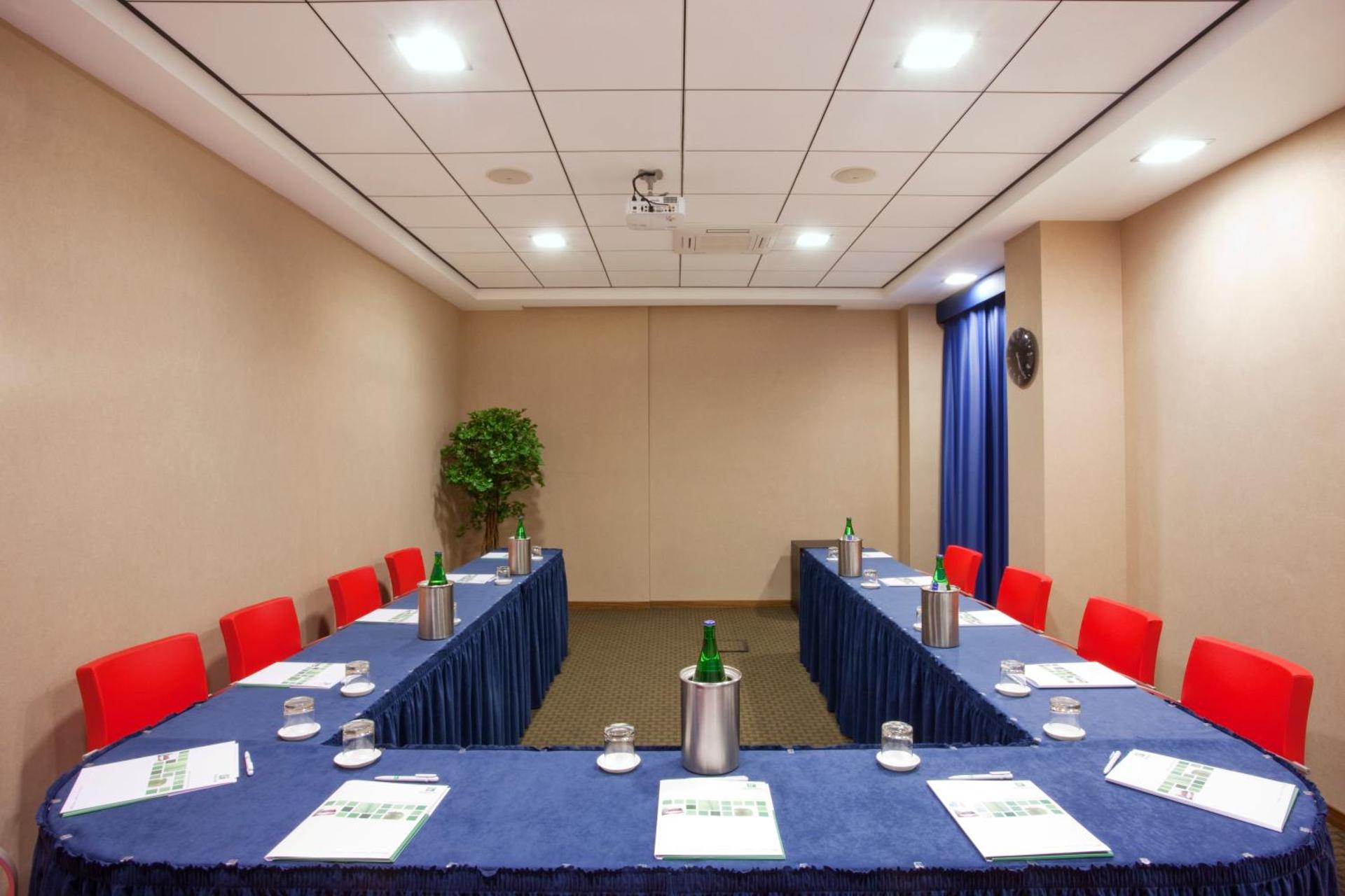 Meeting/conference room