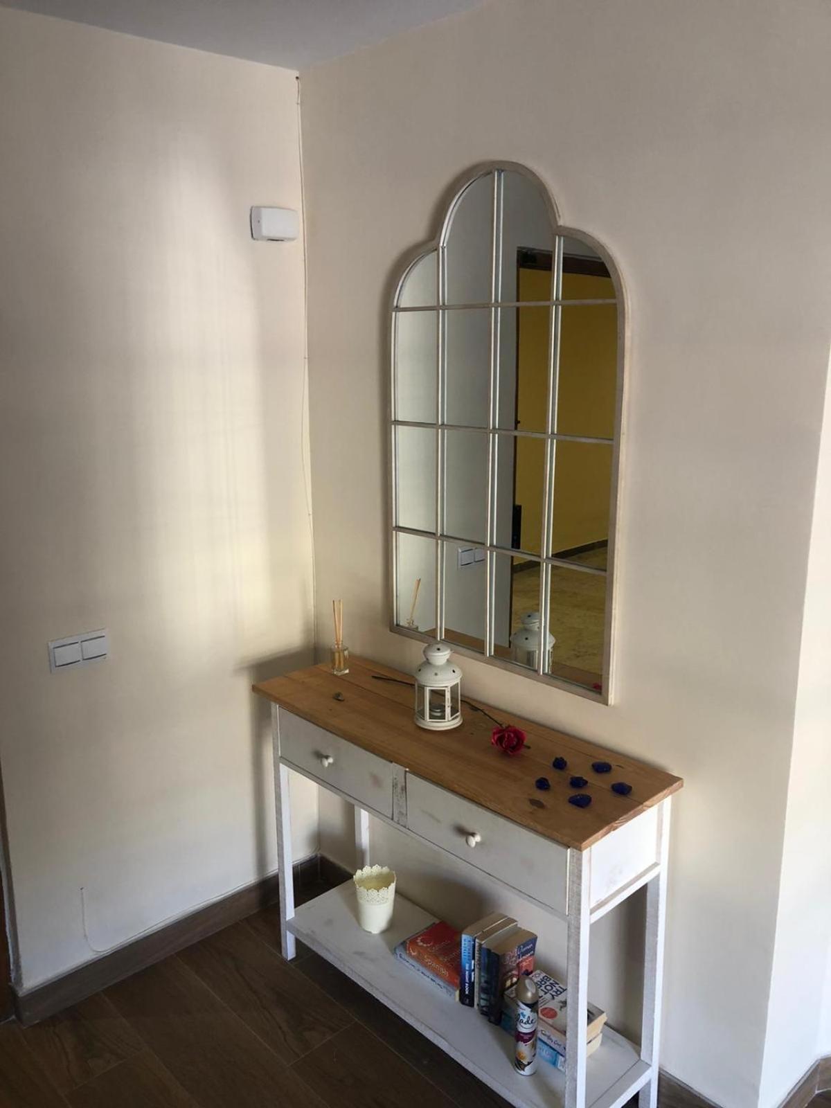 Coqueto apartamento en Puerto Marina con piscina