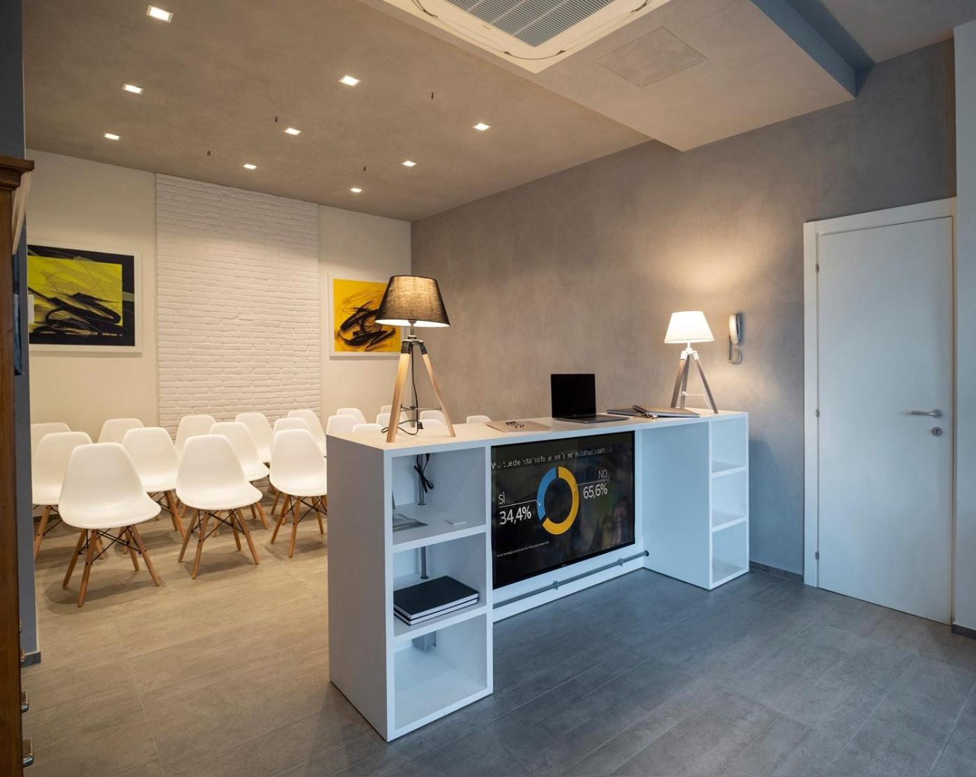 Communal lounge/ TV room