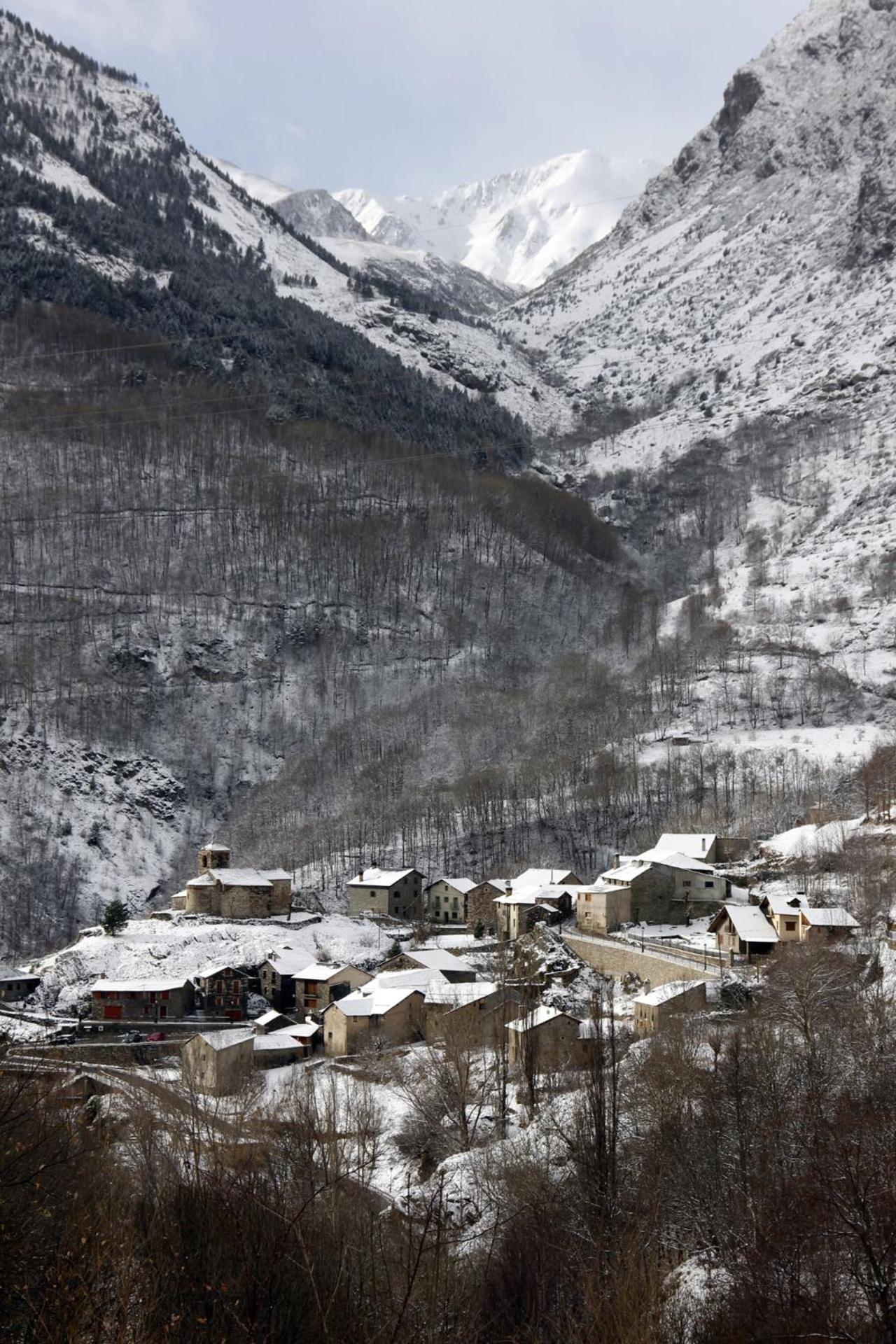 Apartament amb pati a la Vall Fosca, tranquilitat i bones vistes
