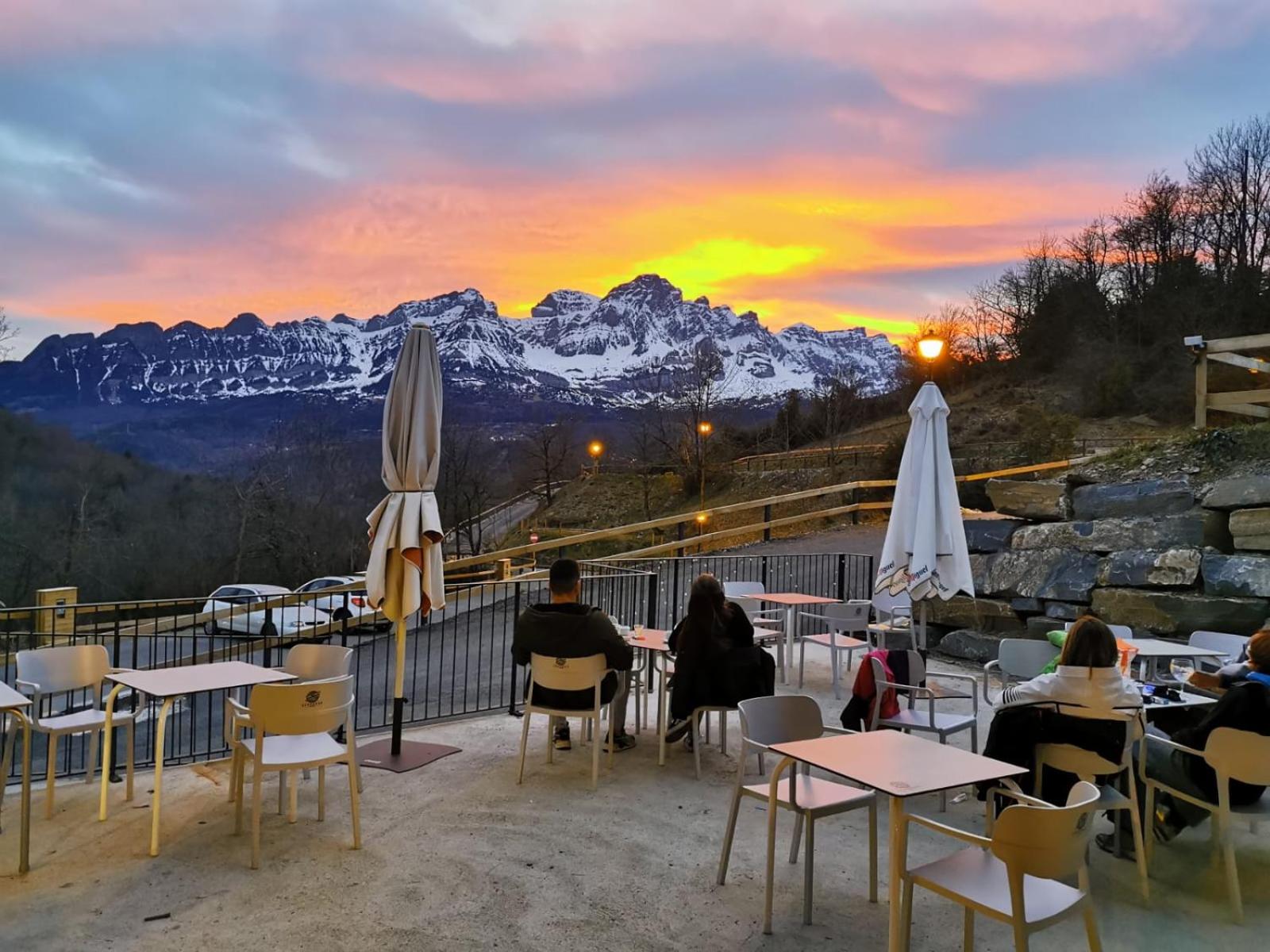 Restaurant/places to eat