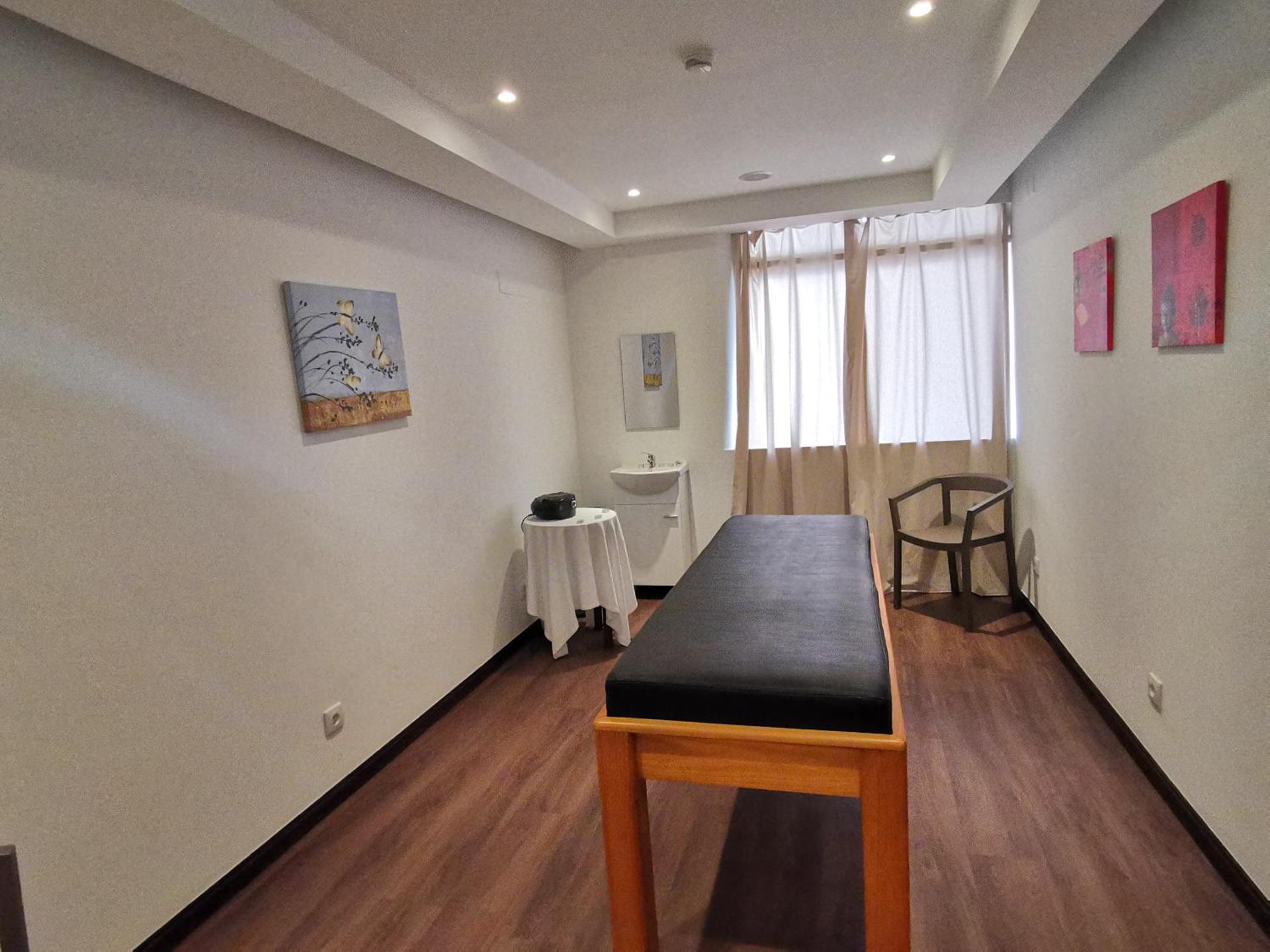 Santa Cruz Village Hotel