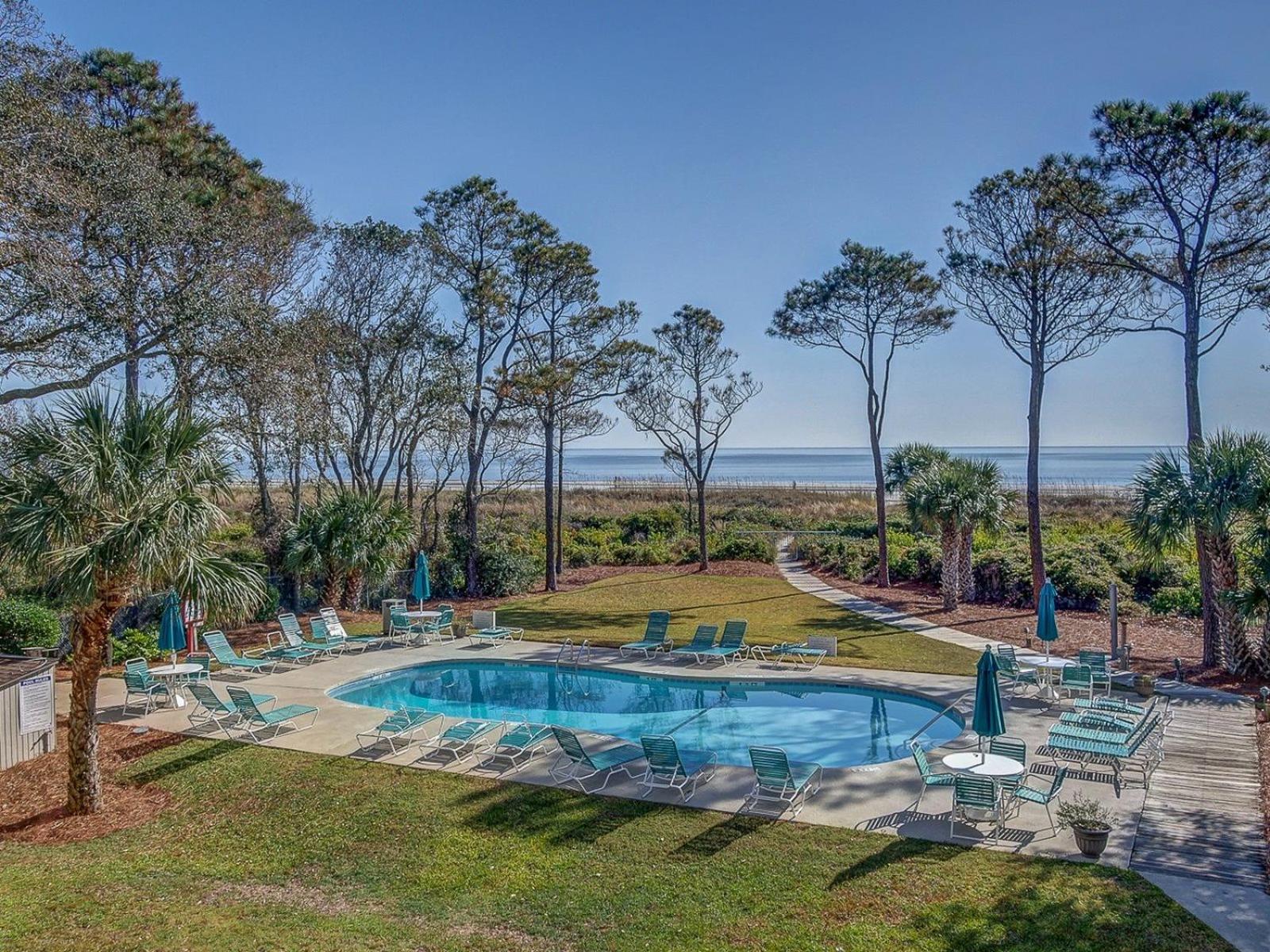 Direct Oceanfront Private Villa Overlooking Pool/Beach - South Forest Beach - Right next to Coligny Plaza