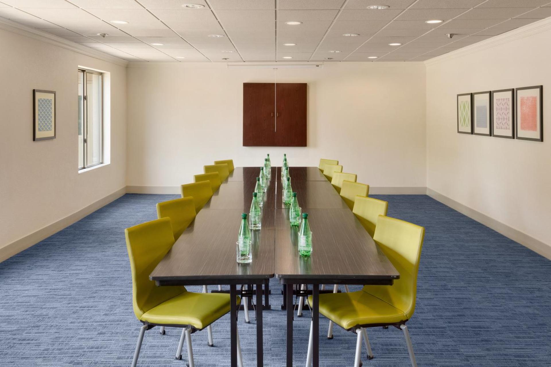 Meeting/conference room
