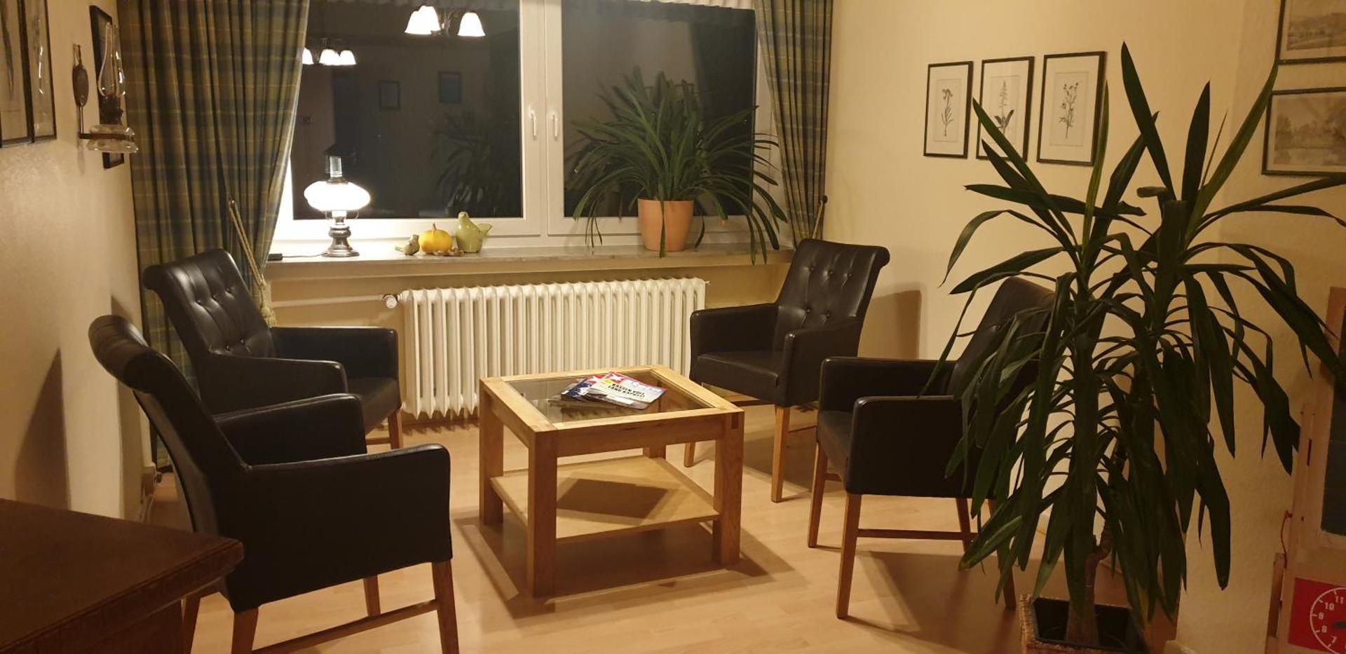 Communal lounge/ TV room