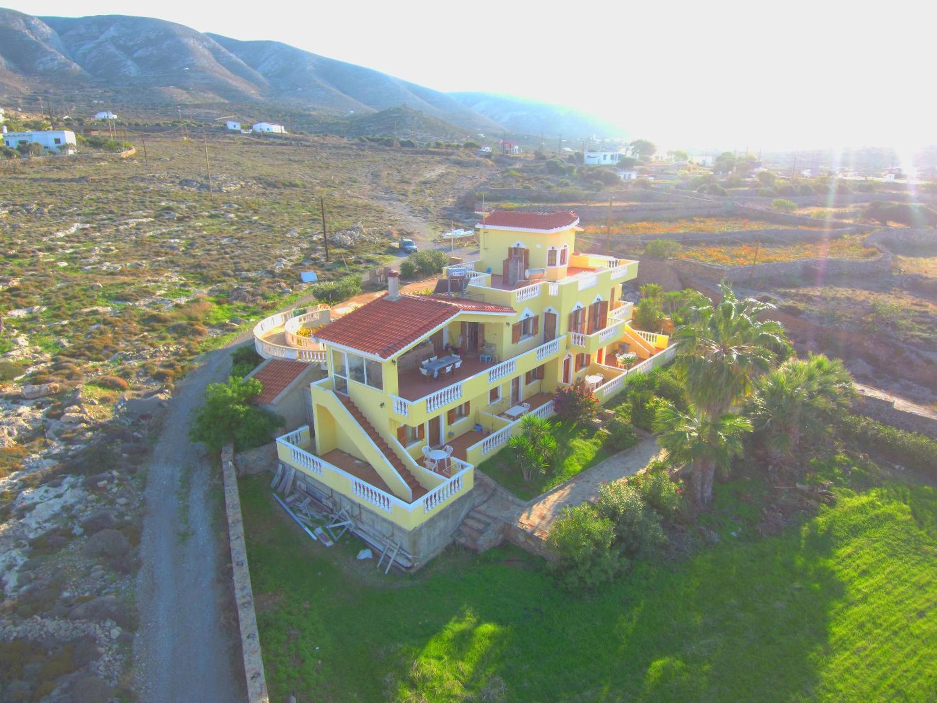 AVRA Apartments & Studios