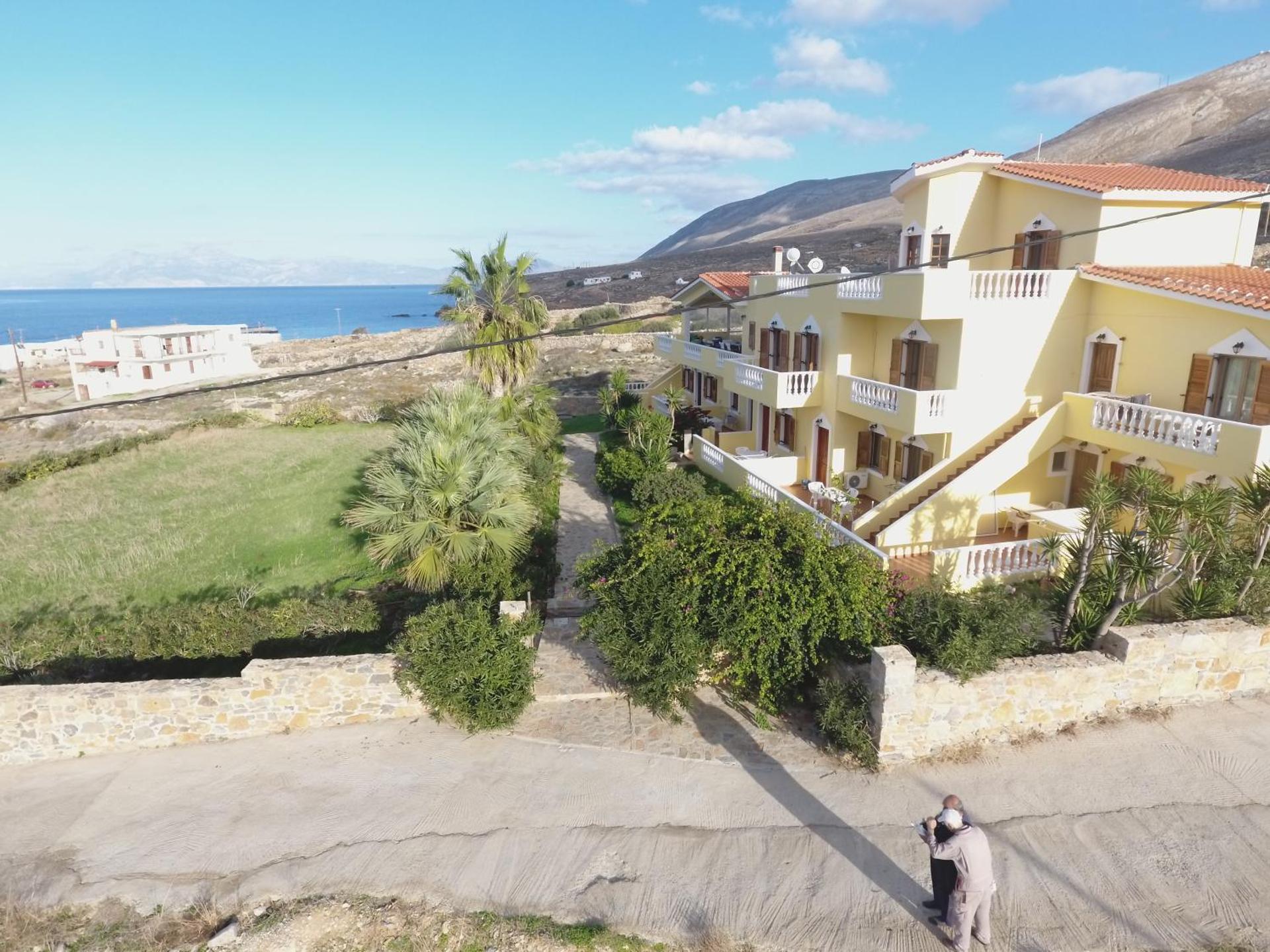 AVRA Apartments & Studios