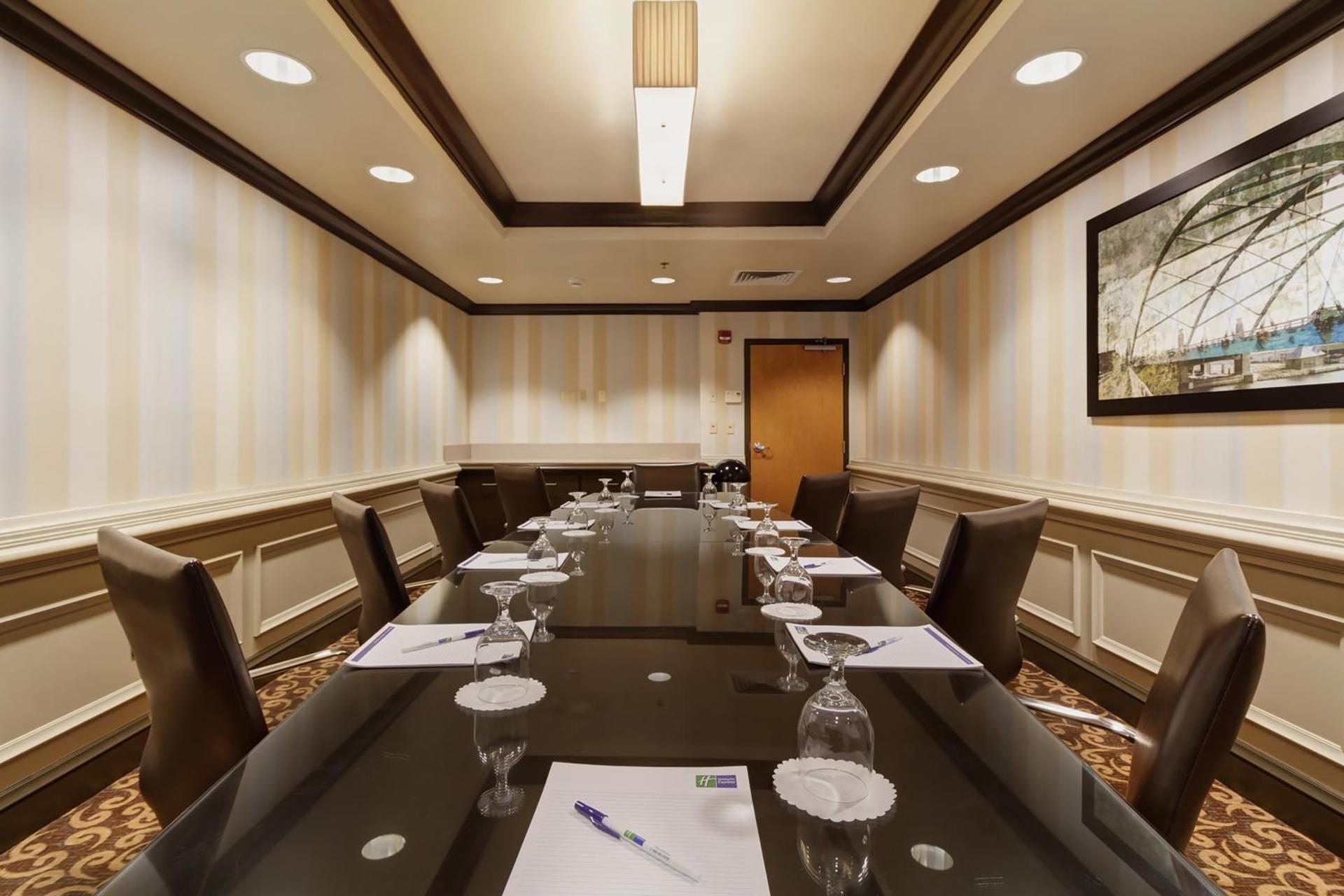 Meeting/conference room