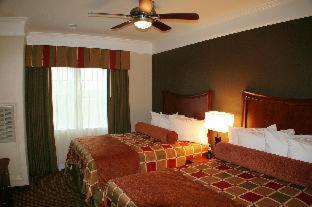 Queen Room with Two Queen Beds and Bath Tub - Disability Access/Non-Smoking 