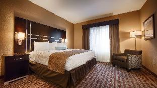 Two-Bedroom King and Queen Suite with Bath Tub and Sofa Bed - Disability Access/Non-Smoking