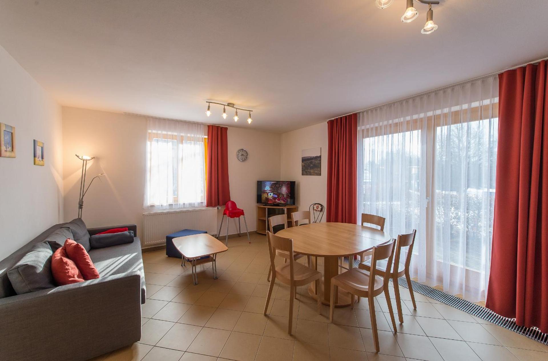 Communal lounge/ TV room