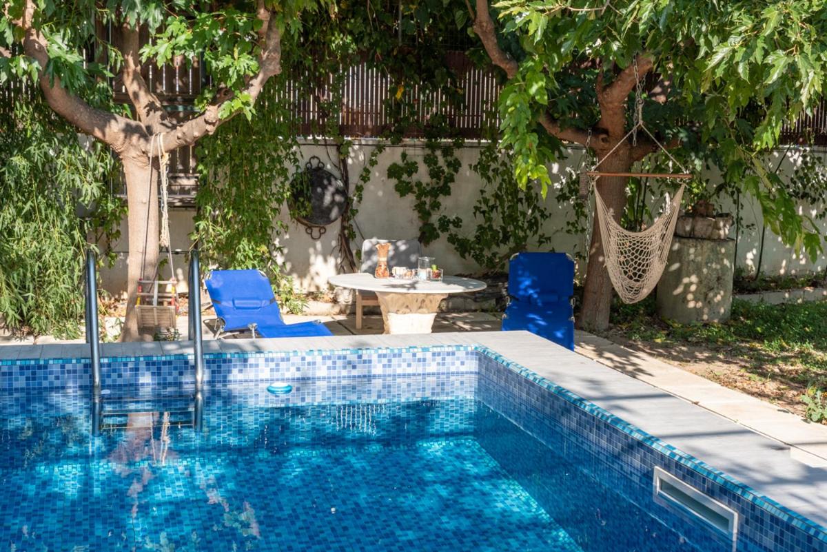 Corinthian Villas Orange Villa