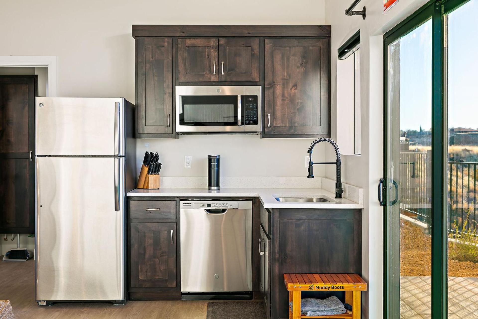 Kitchen or kitchenette