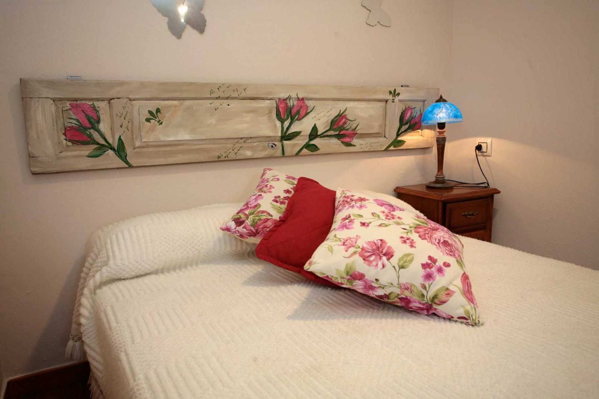 APARTAMENTOS. TURIS. CASTIELLO