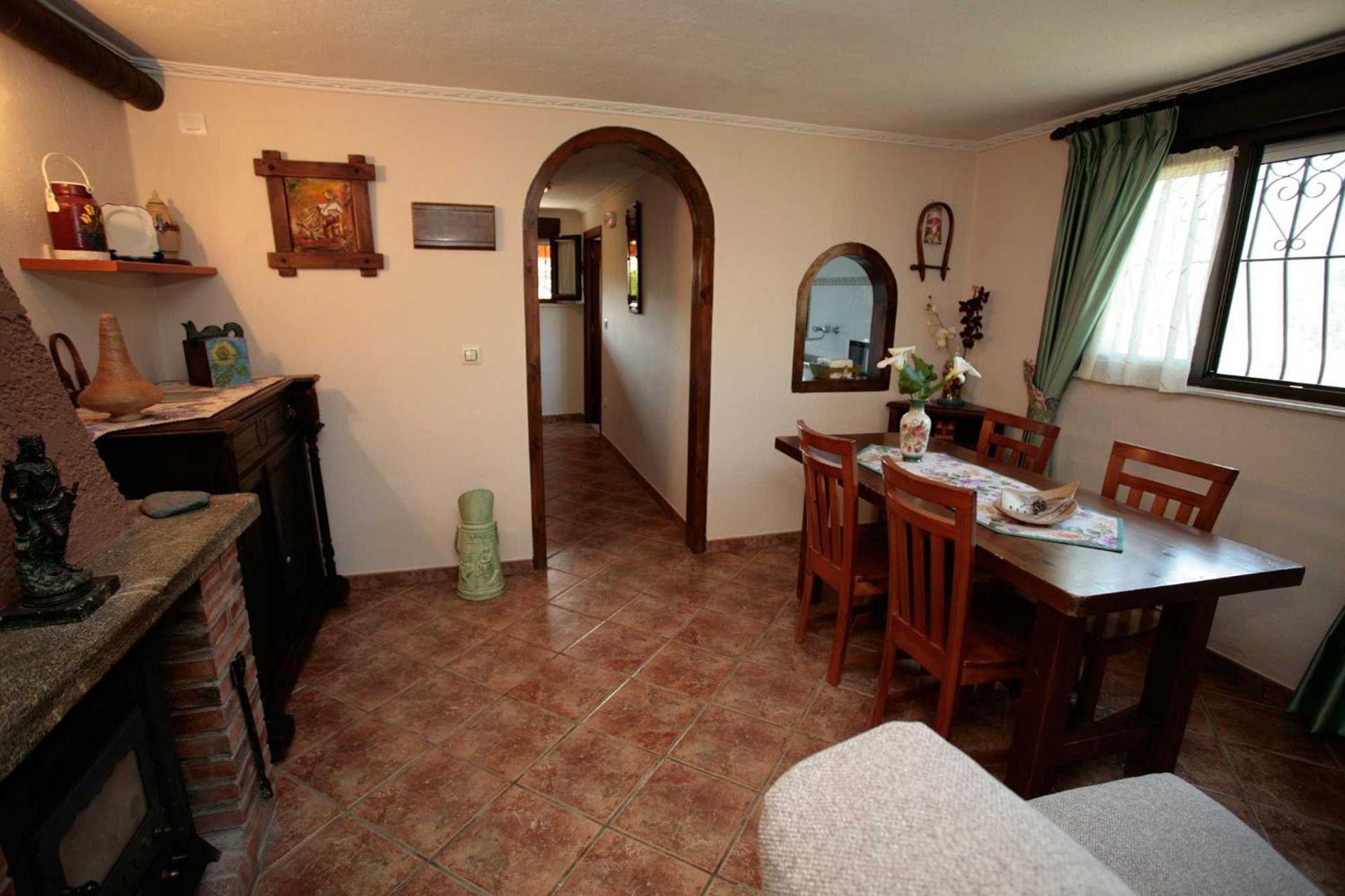 APARTAMENTOS. TURIS. CASTIELLO