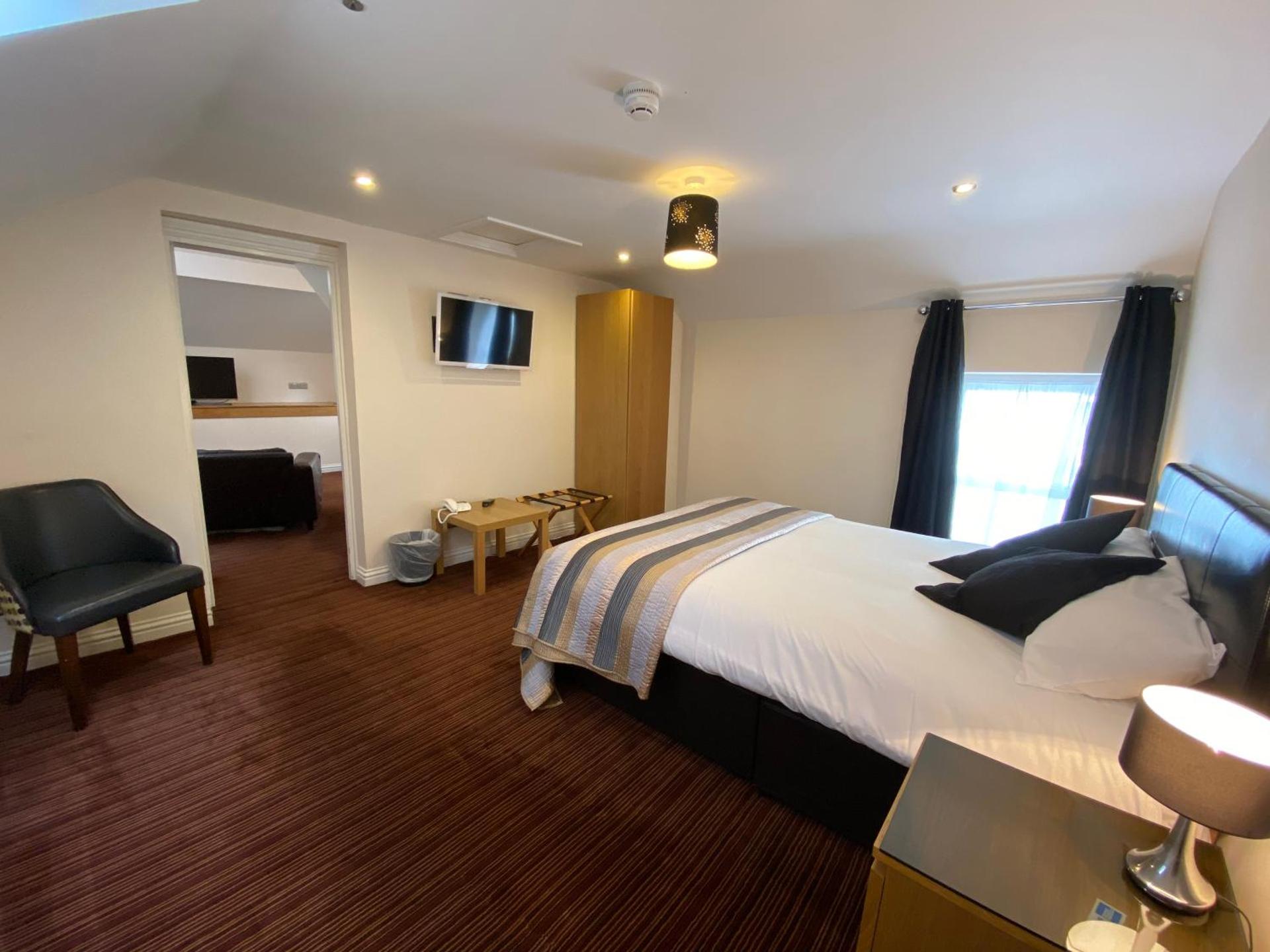 Photo of the whole room