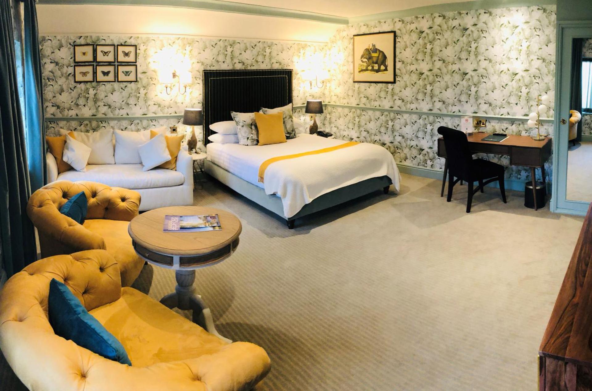 Photo of the whole room