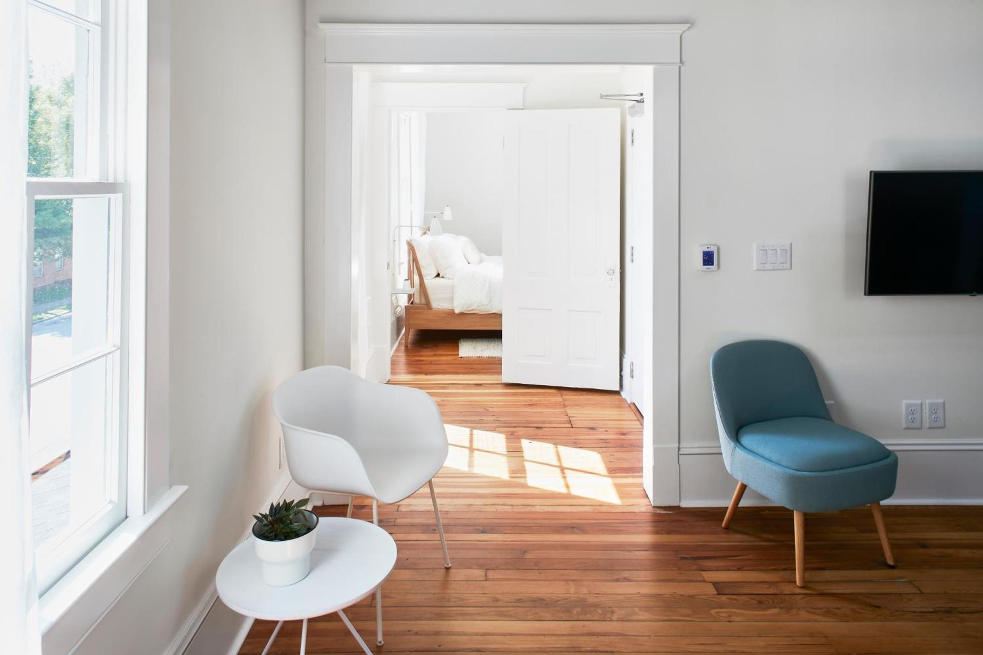 Guest House Raleigh- Adults Only