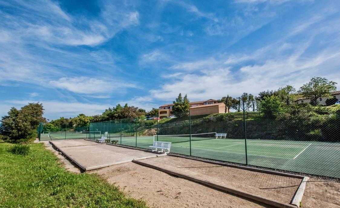 Tennis court