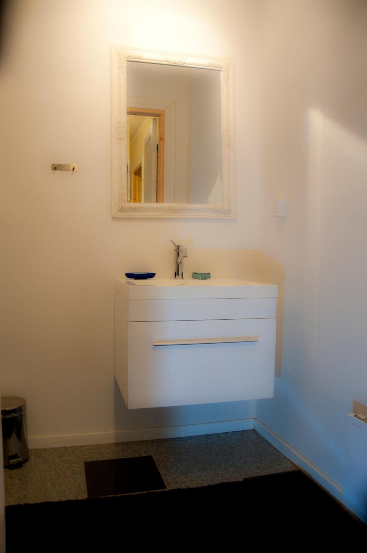 Apartment (6 Adults)